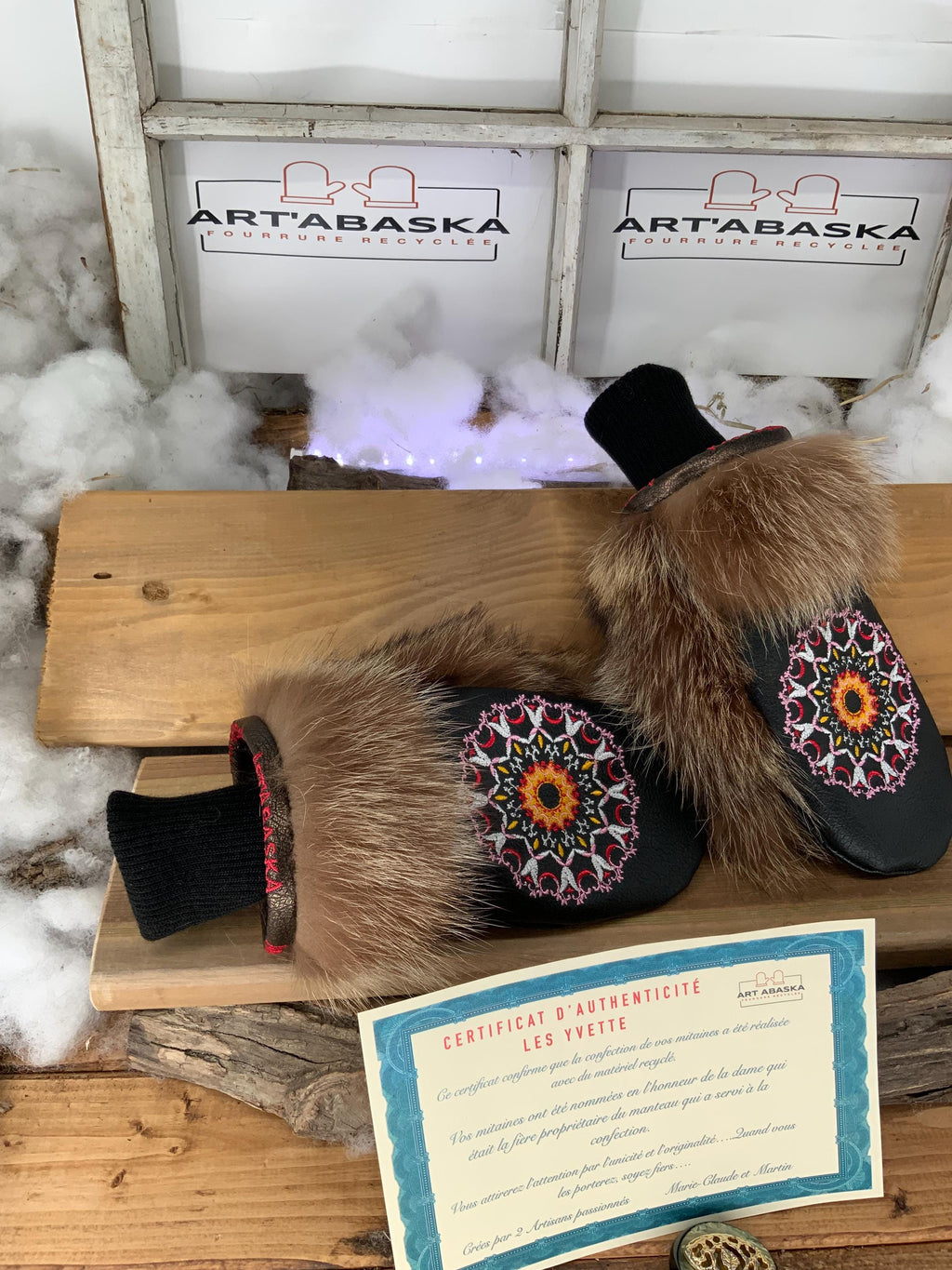 Mitaines de Ville en fourrure et cuir recyclés, Les Yvette Grandeur médium Edition Broderie.