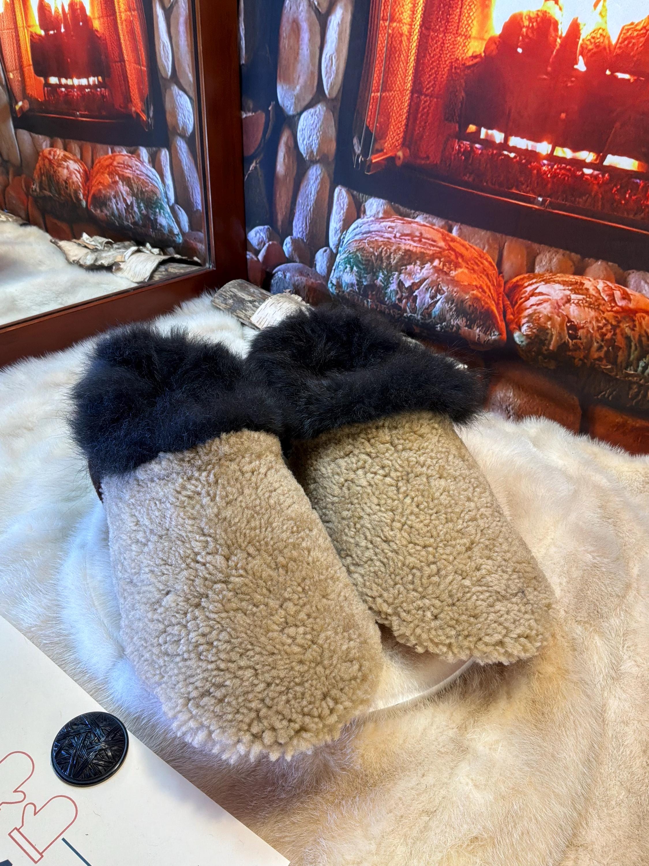 Slipper Rosalie pointure 12 Homme – Sherling italien & cuir recyclé, pièce unique faite à la main au Québec