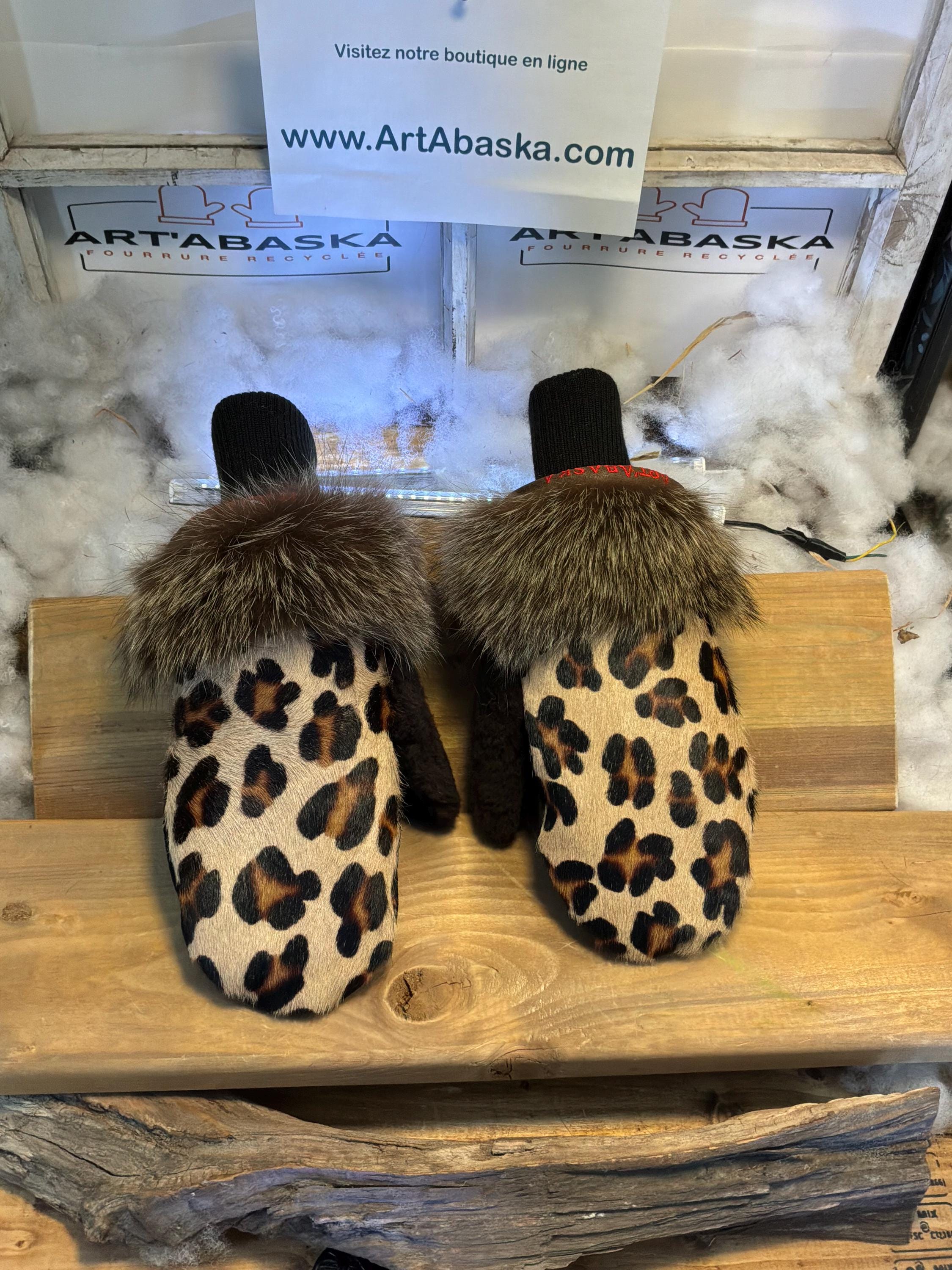 Mitaines de ville Large Armande en fourrure recyclée – Faites à la main au Québec – Légères, élégantes, confort urbain – ArtAbaska