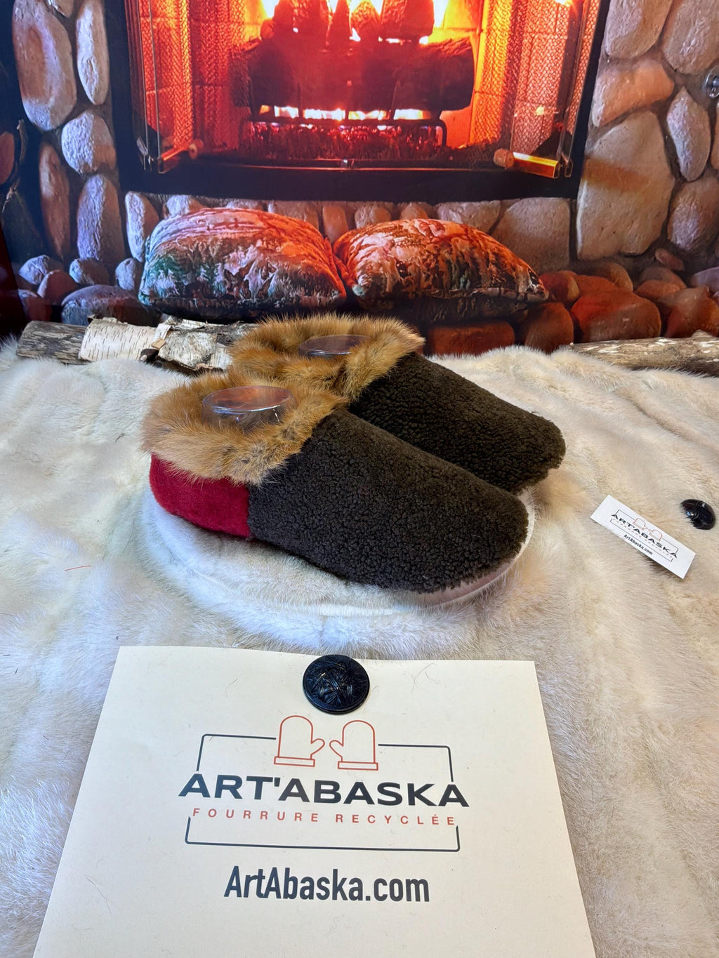 Slipper Paquerette pointure 9 Homme / 11 Femme – Sherling italien & cuir recyclé, pièce unique faite à la main au Québec