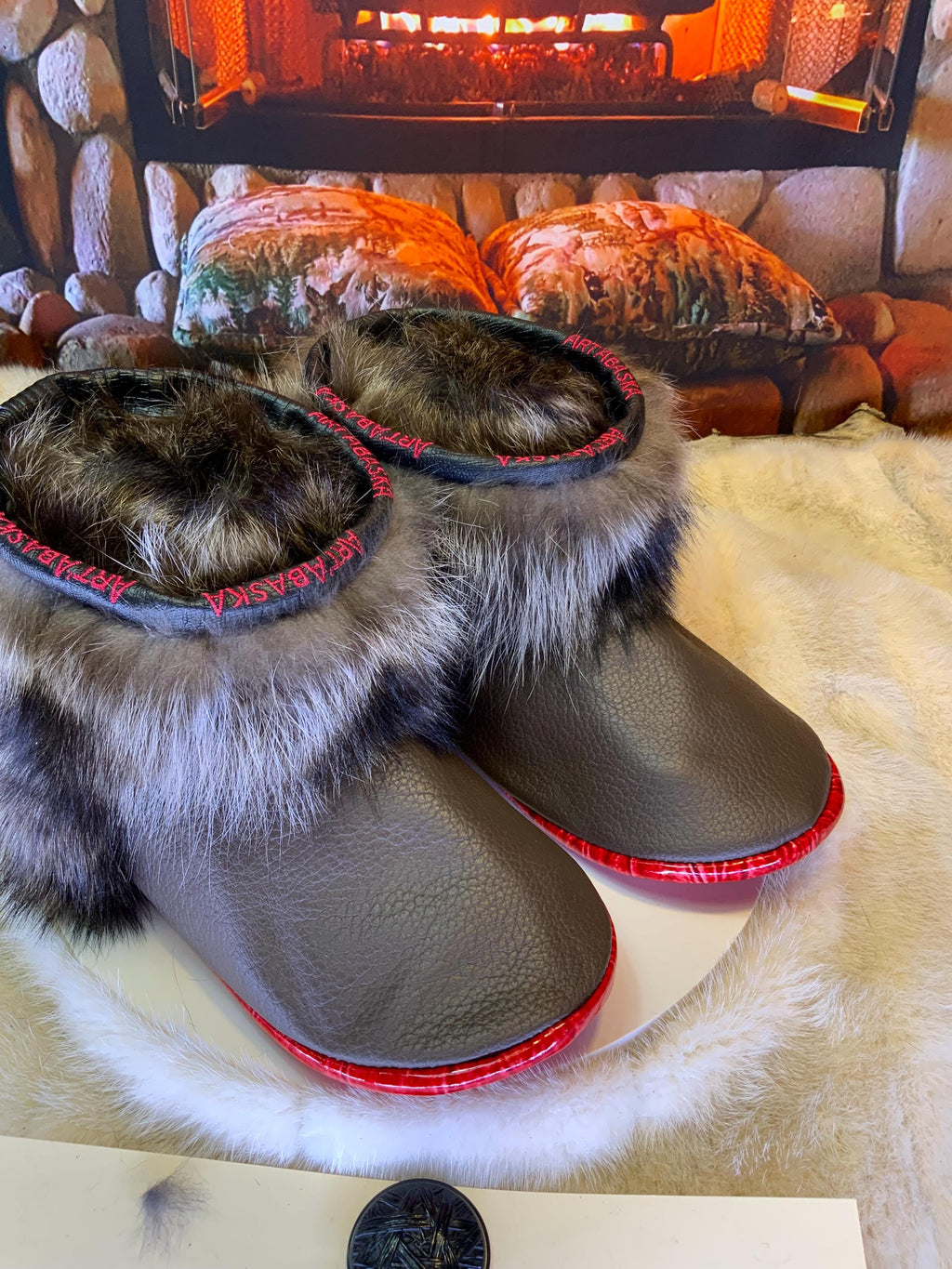 Mocassin d’interieur homme Les Aurèle - pointure 10 - cuir italien brun classique & raton recyclé - semelle rouge - fait main au Québec
