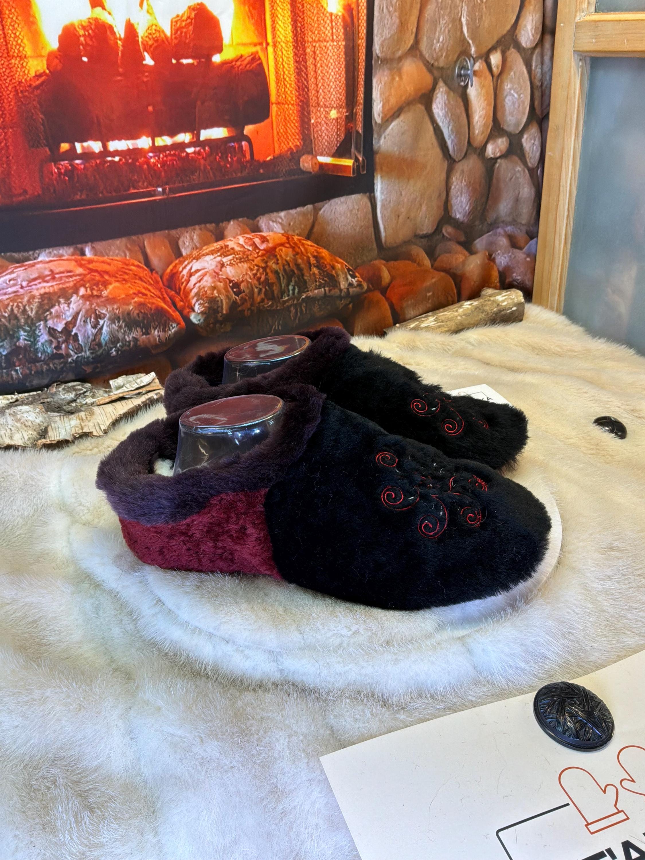 Slipper Ida pointure 9 femme – Sherling italien & cuir recyclé, pièce unique faite à la main au Québec Édition Brodée