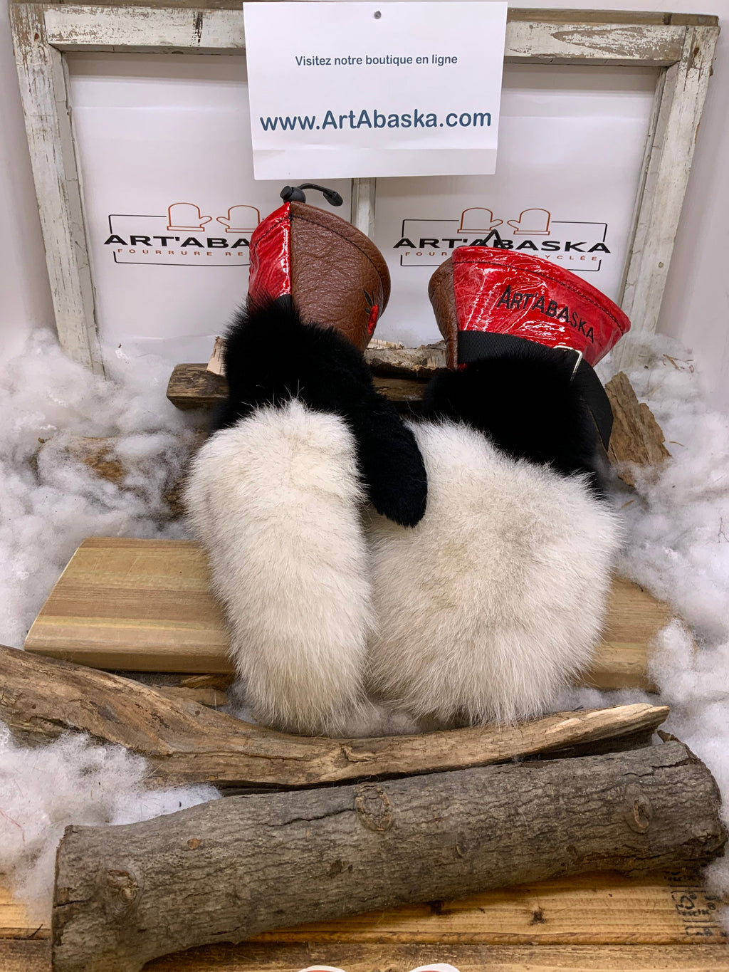 Mitaines Alice Medium - Édition spéciale patchwork, fourrures recyclées renard et vison noir, cuir noir brun rouge, fait à la main Québec