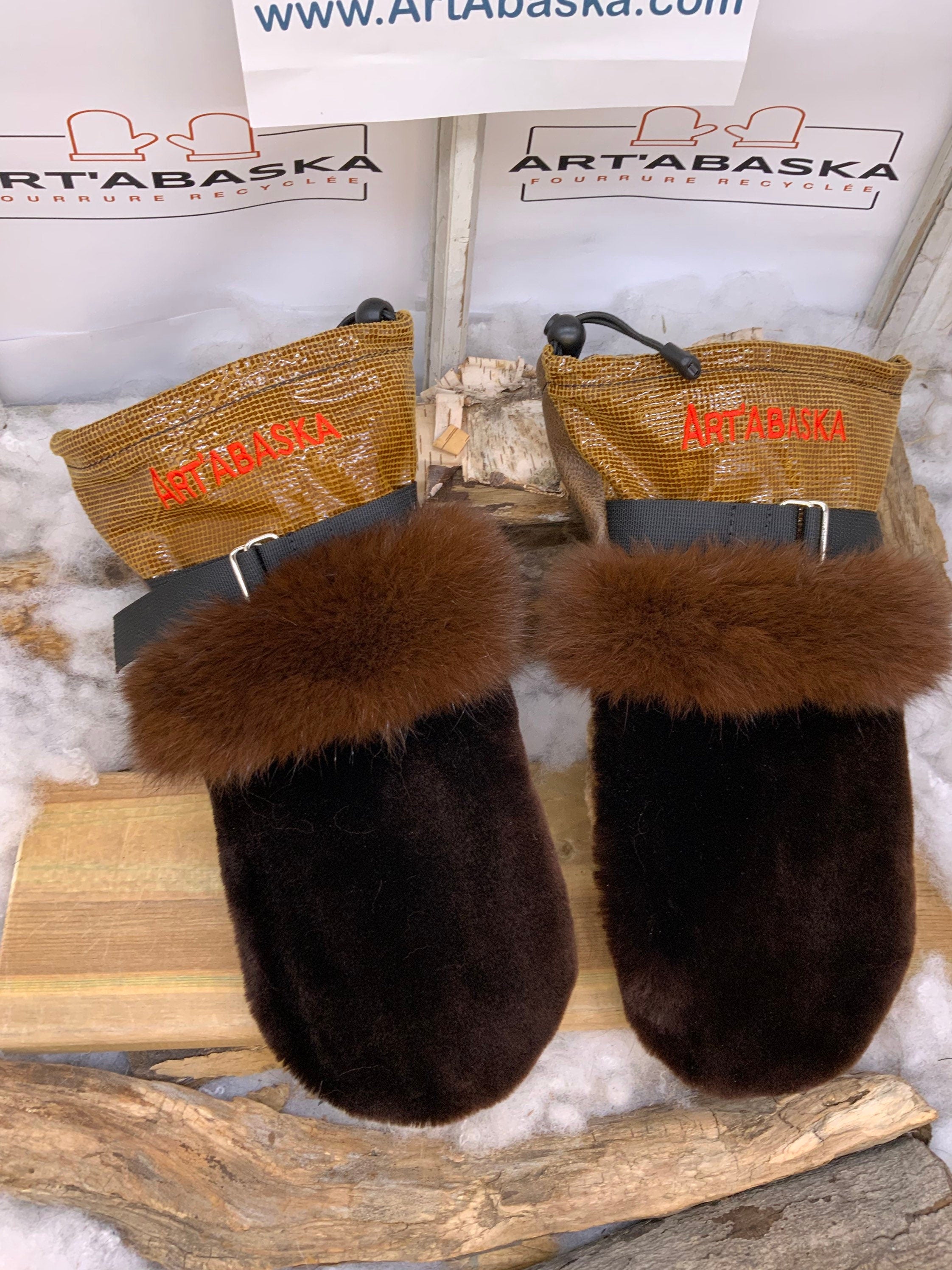 Mitaines Françoise Large castor rasé mouton rasé renard teint brun cuir brun imprimé recyclé fait main Québec pièce unique artisanale