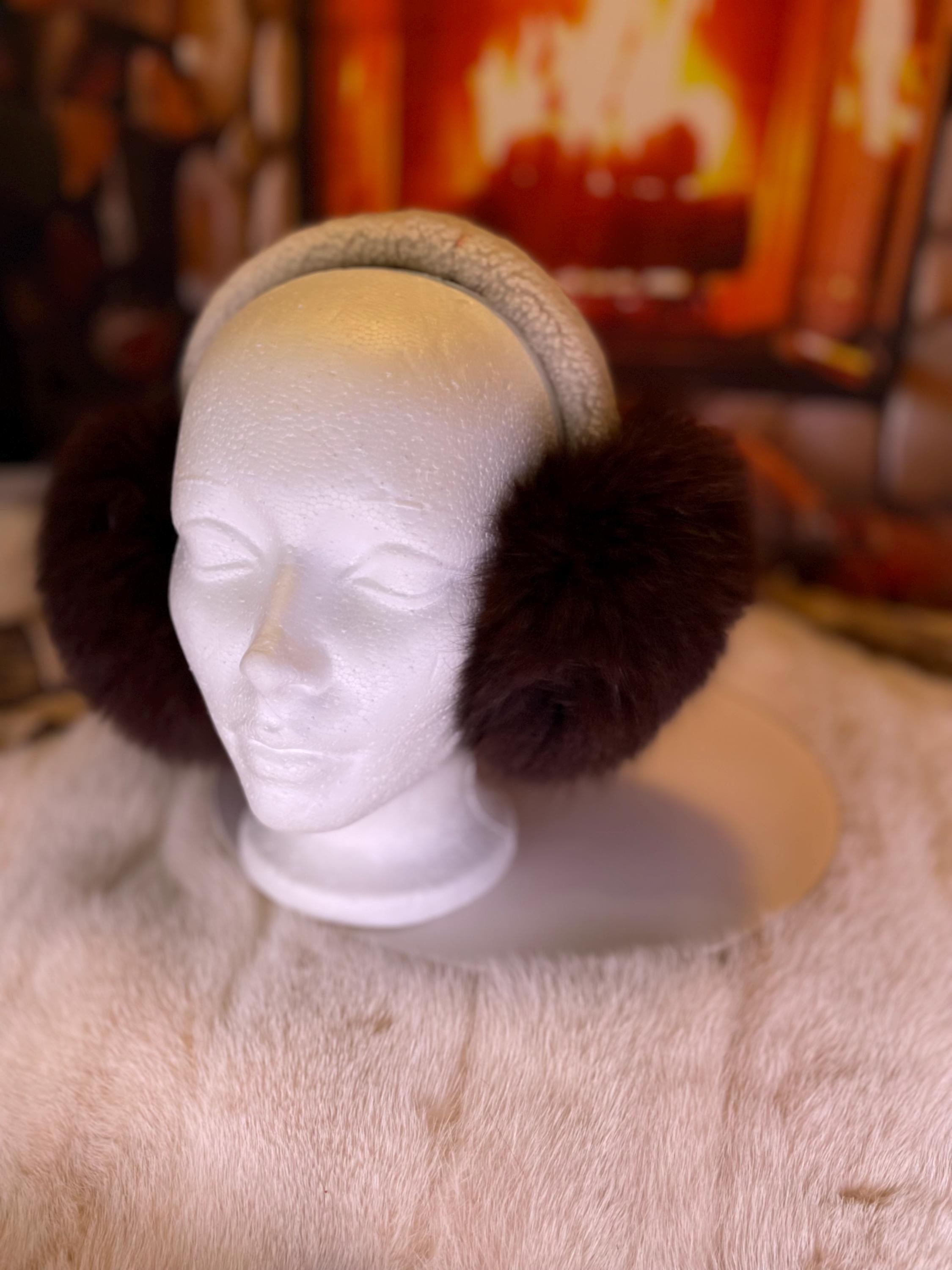 Cache-Oreilles tout en fourrure recyclée édition Renard Brun naturel recyclé et mouton rasé sur la tête  Les Josette 2