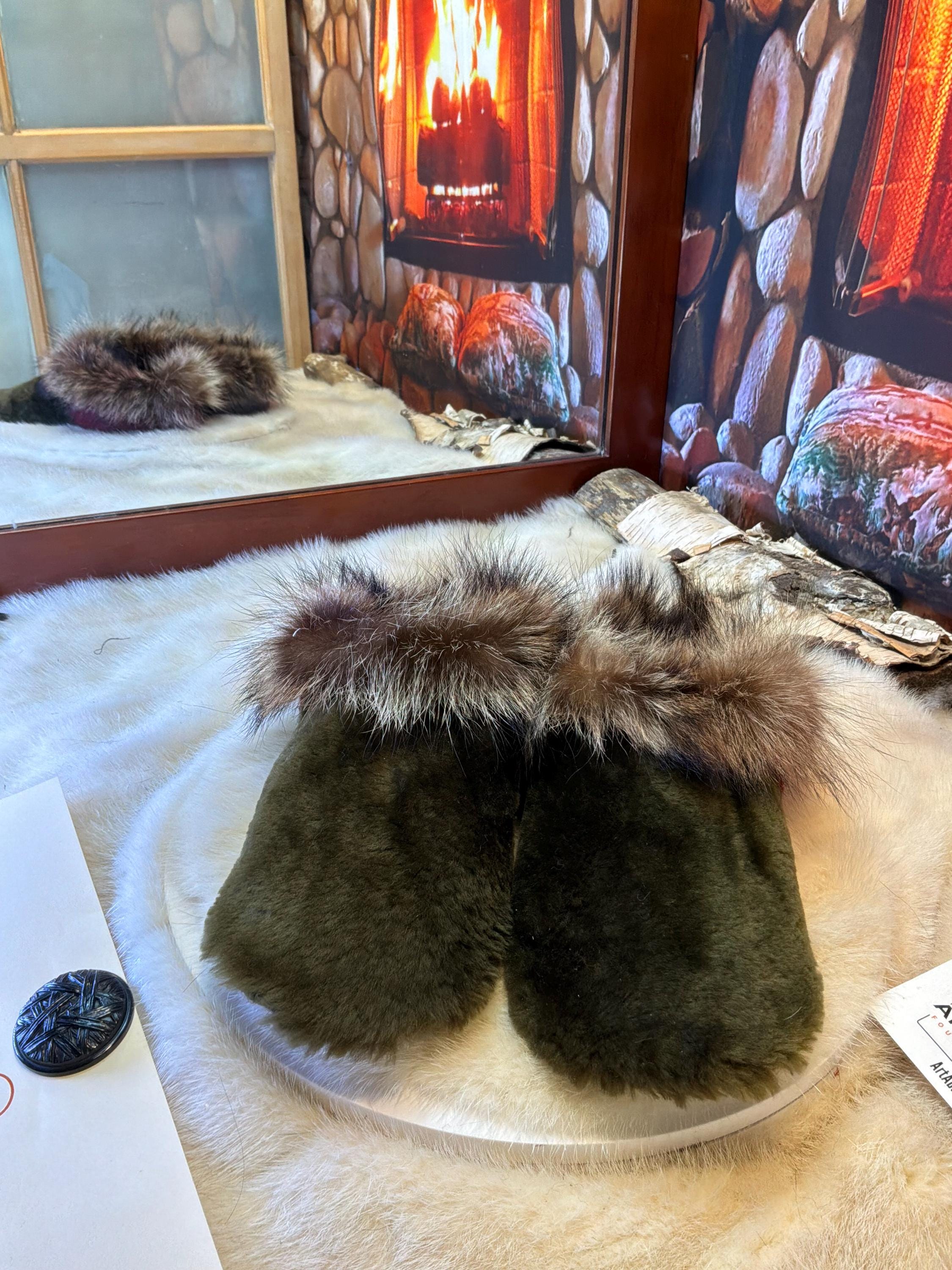 Slipper Fleurette pointure 6 femme – Sherling italien & cuir recyclé, pièce unique faite à la main au Québec