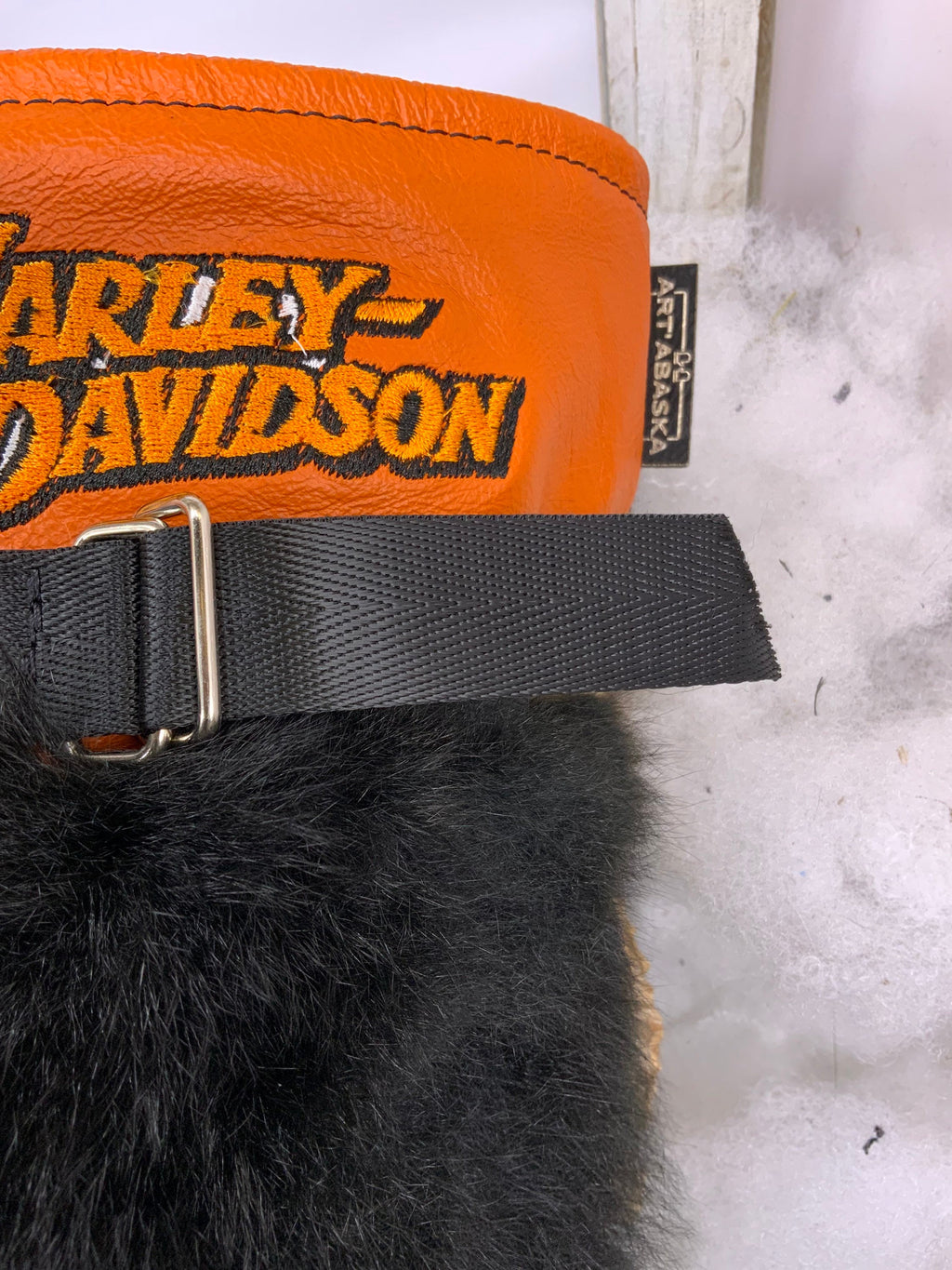 Mitaines Les Harley – Medium, édition spéciale brodée Harley Davidson, fourrures et cuirs recyclés, fait à la main au Québec