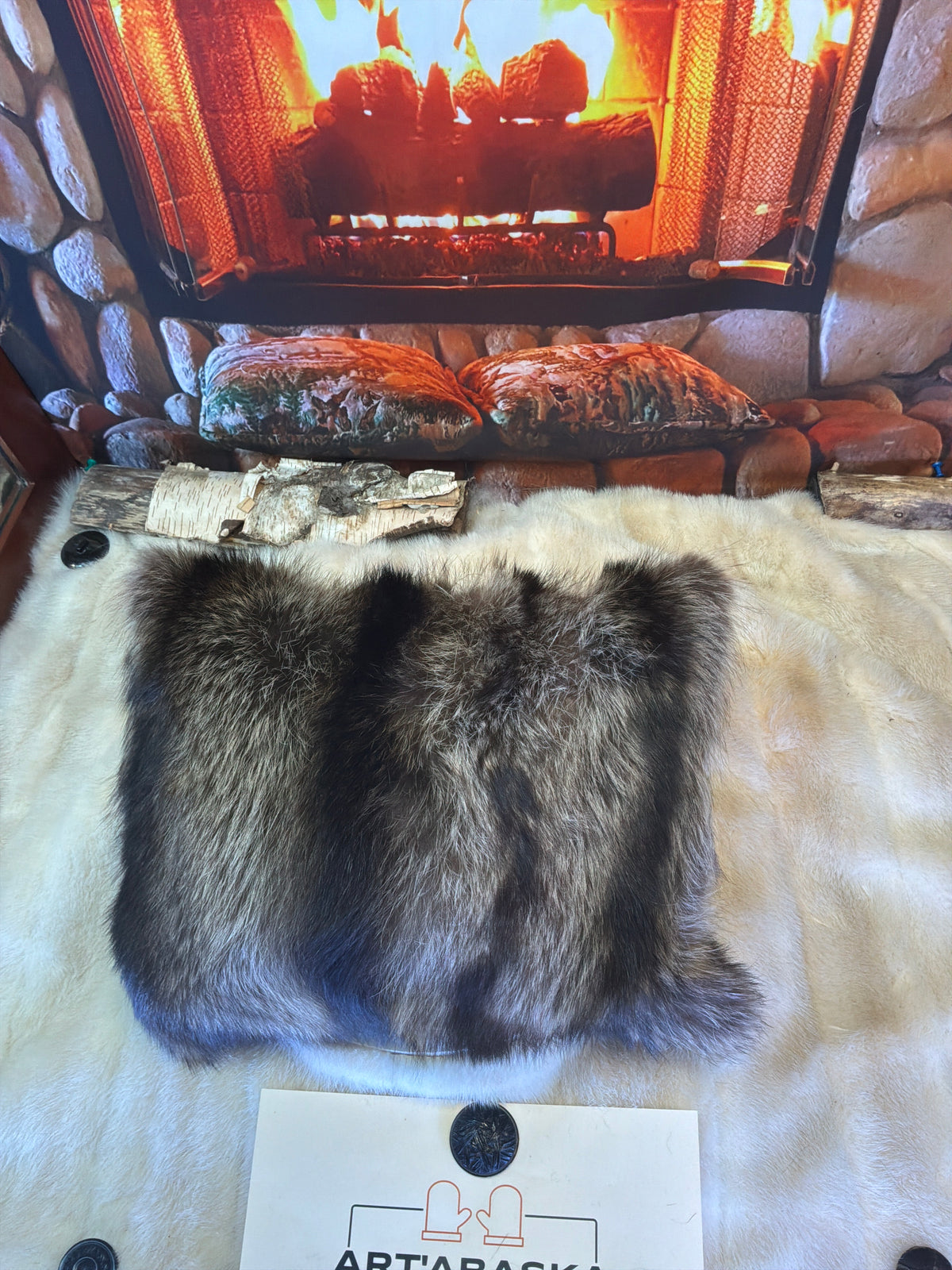 Coussin décoratif Noella en fourrure recyclée de Chat Sauvage