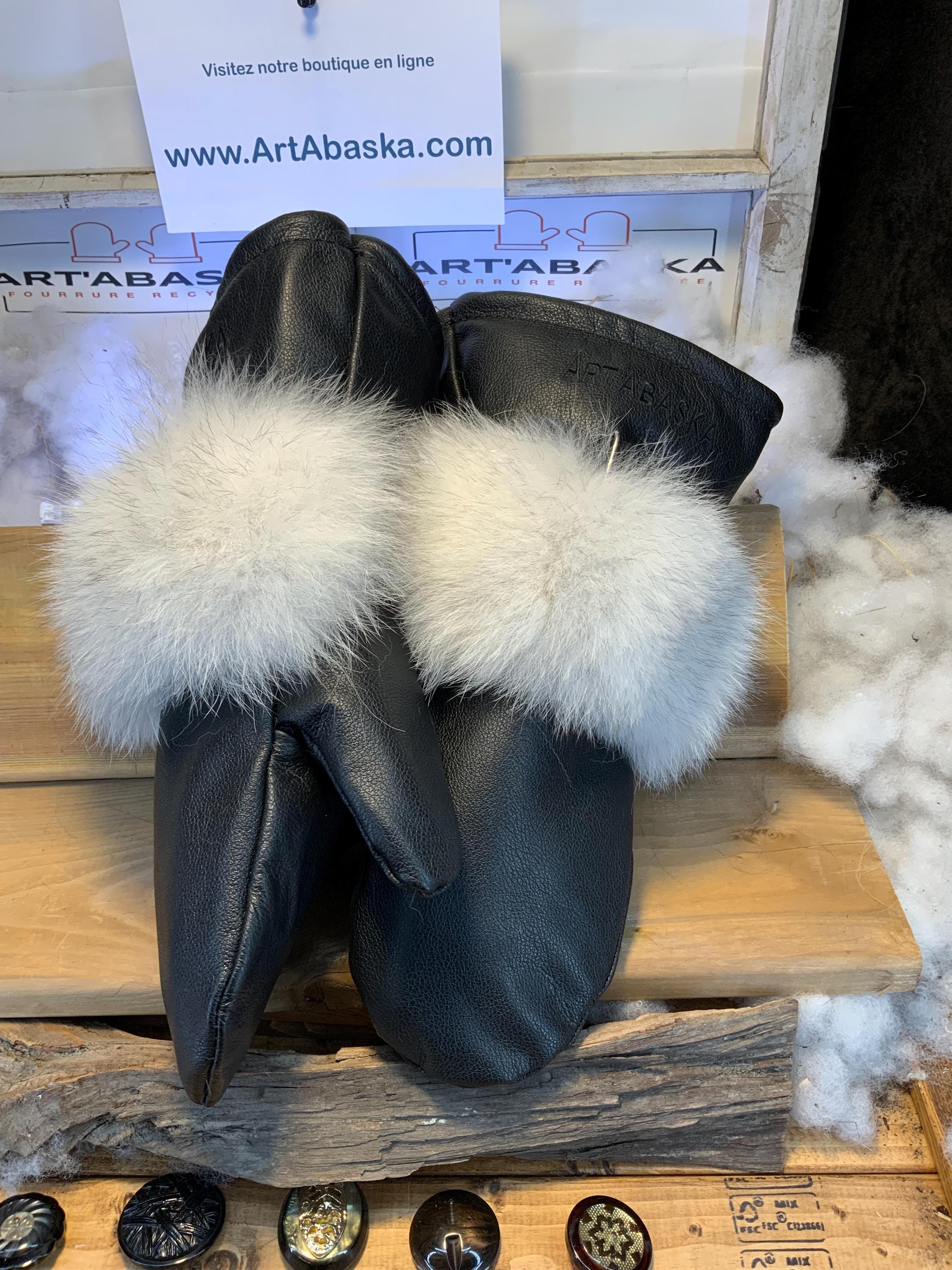 Mitaines Adeline XL cuir italien noir & renard norvegien blanc recycle fait a la main piece unique Quebec