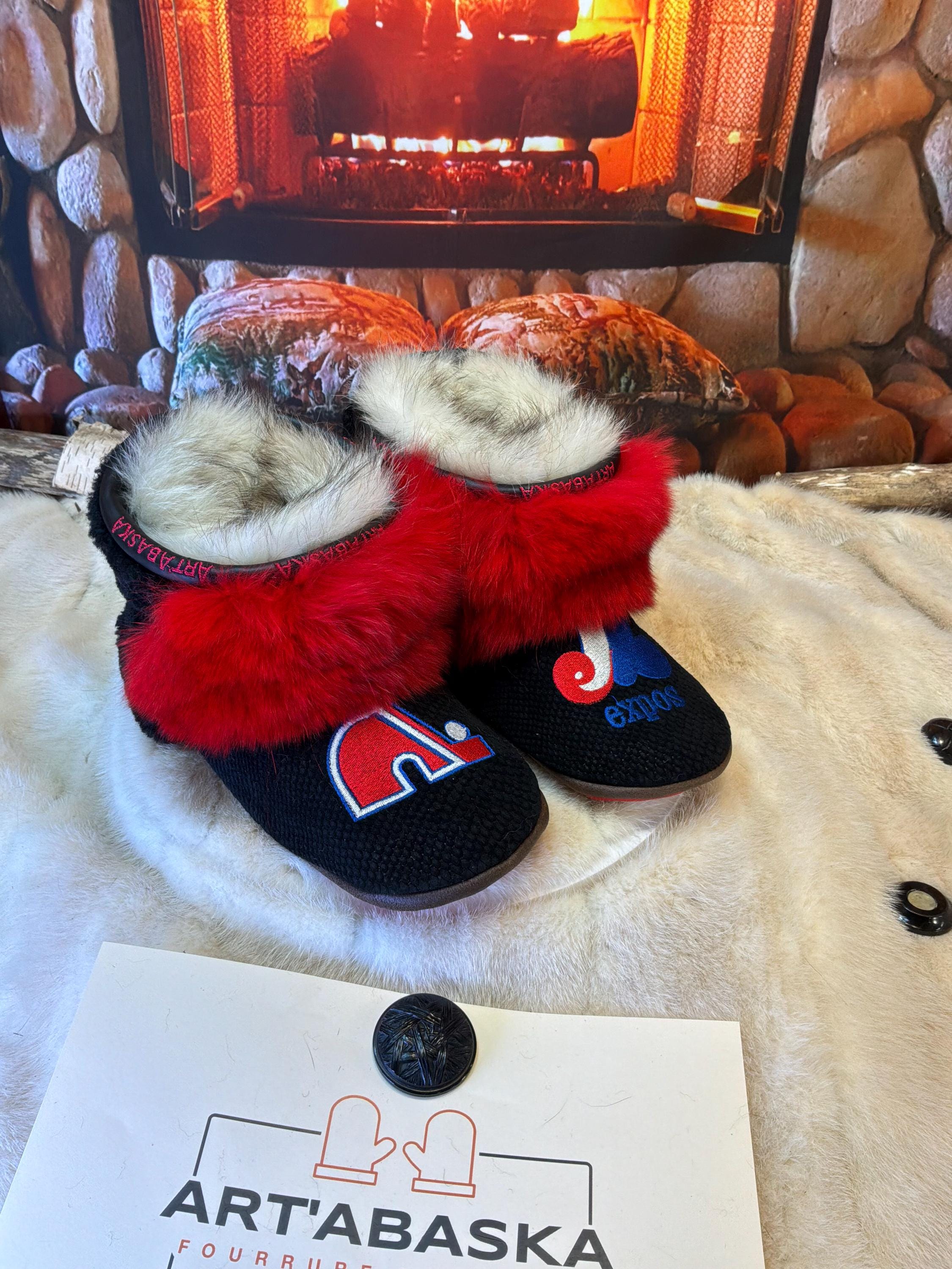 Mocassins d’intérieur Denise 11 homme cuir italien serpent logos Nordiques et Expos renard rouge mouton frisé semelle cuir rouge Québec
