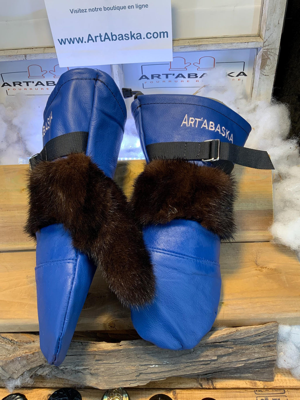 Mitaines Eugenie Large cuir bleu royal recycle avec vison brun naturel fait main piece unique Quebec