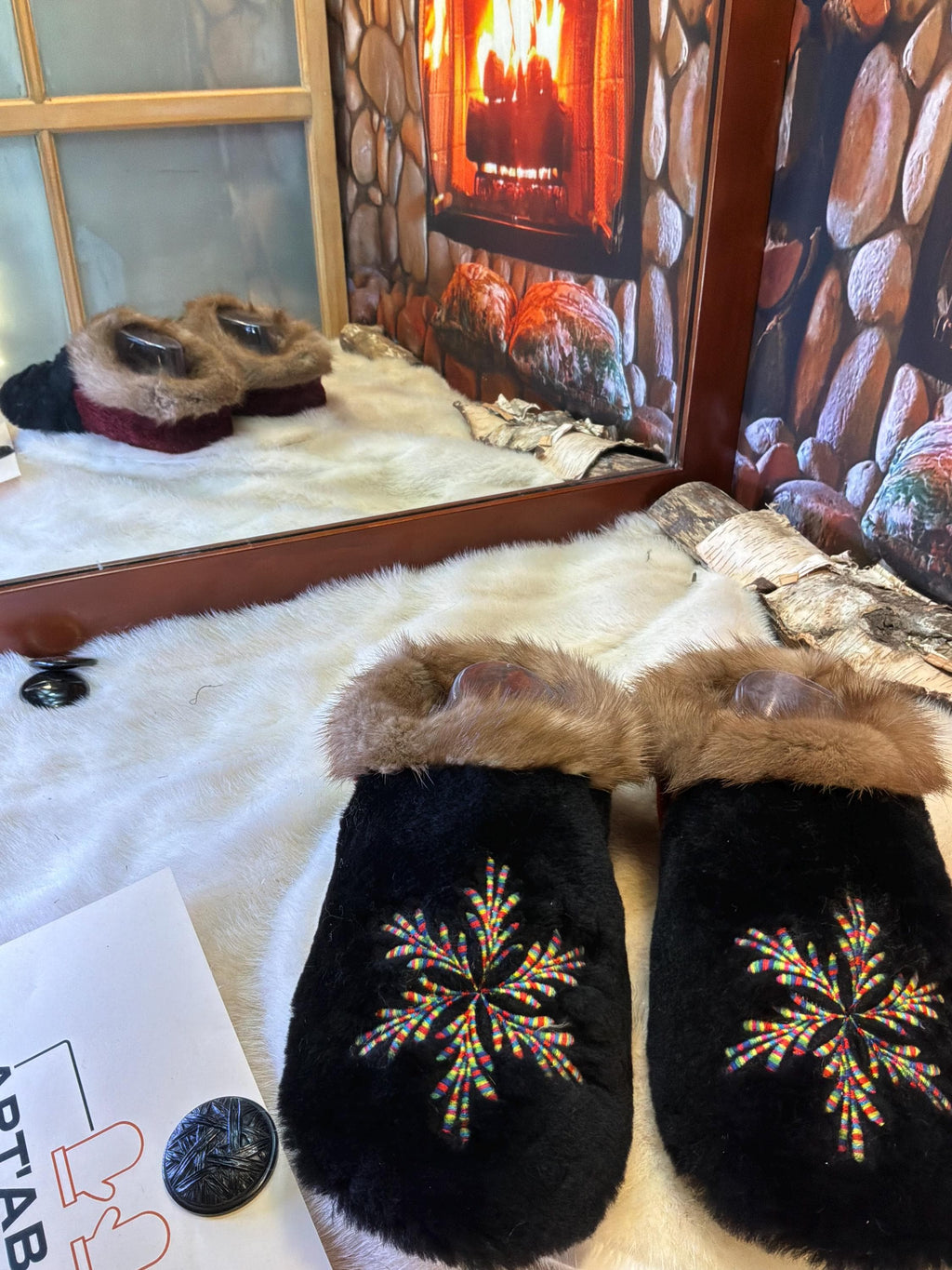 Slipper Alexina pointure 9 femme – Sherling italien & cuir recyclé, pièce unique faite à la main au Québec Édition Brodée