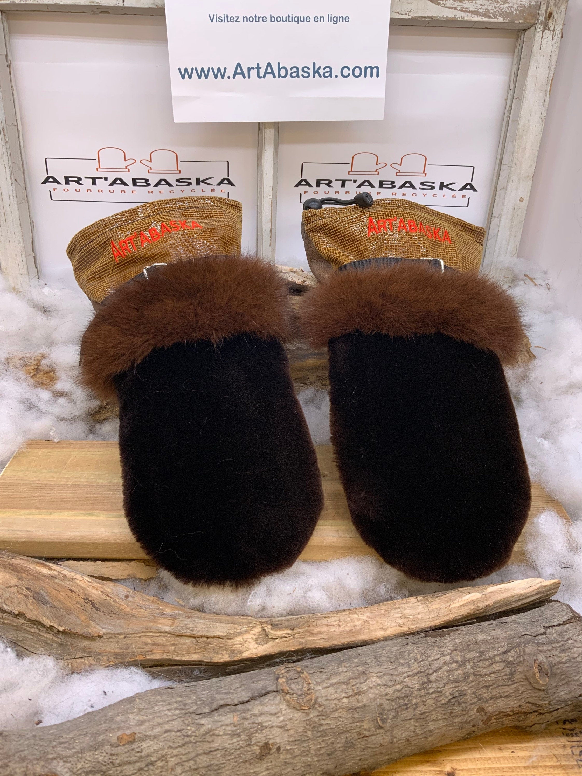 Mitaines Françoise Large castor rasé mouton rasé renard teint brun cuir brun imprimé recyclé fait main Québec pièce unique artisanale