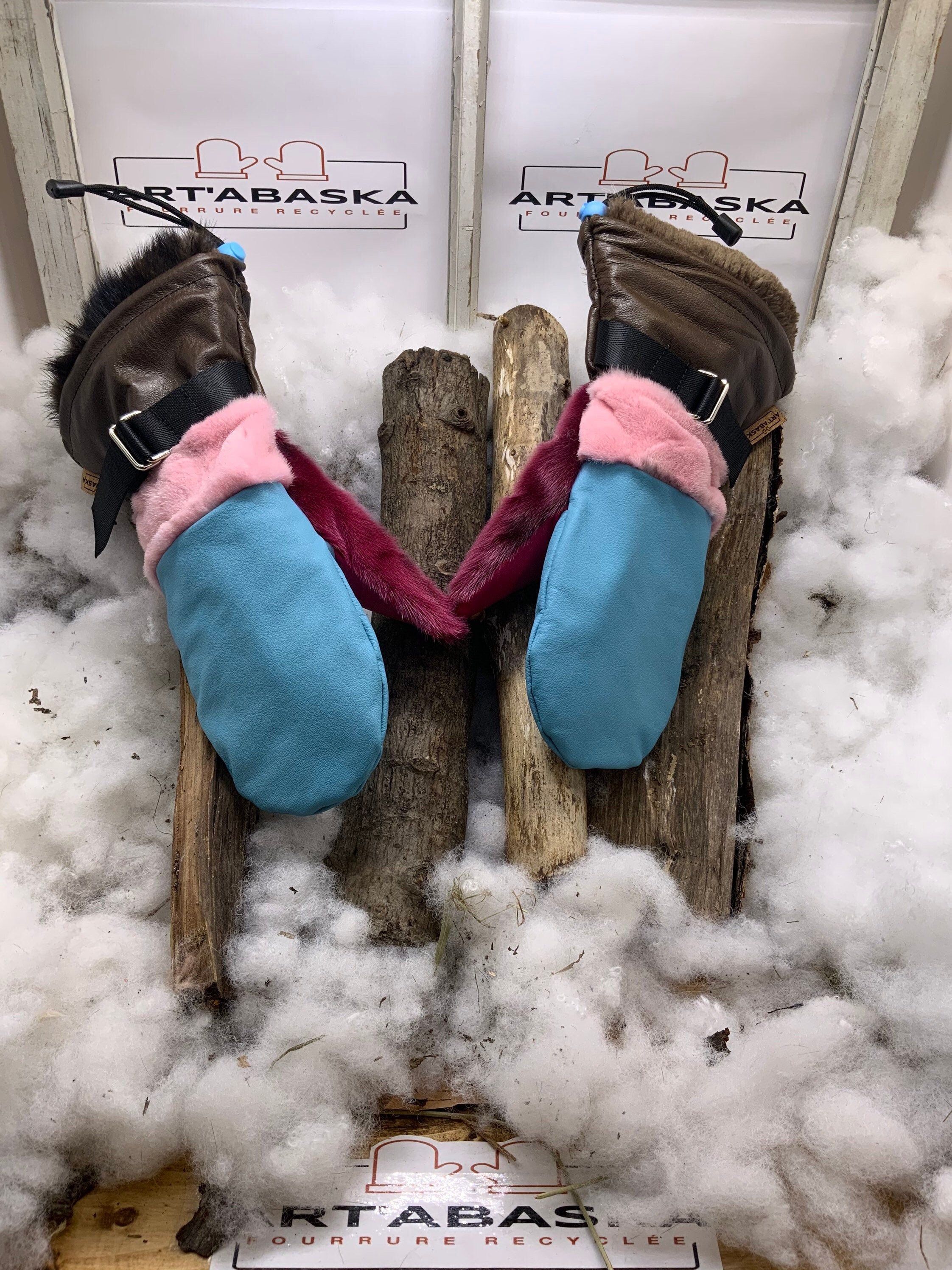 Mitaines Les Georgette – Medium, vison rose et fuchsia, cuir turquoise et brun, fait à la main, fourrure intérieure, Québec
