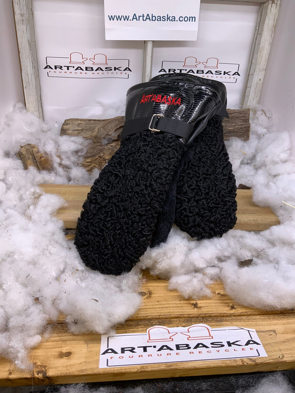 Mitaines XL Maria – Mouton de Perse & lapin noir, cuir recyclé noir/rouge, intérieur amovible feutre polar, fait à la main Québec