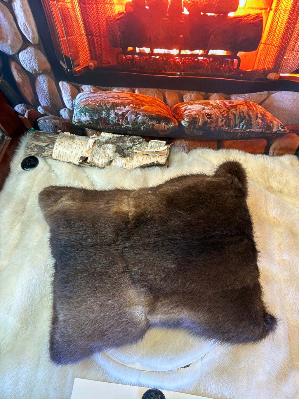 Coussin décoratif Jeanne en fourrure recyclée de Rat Musqué