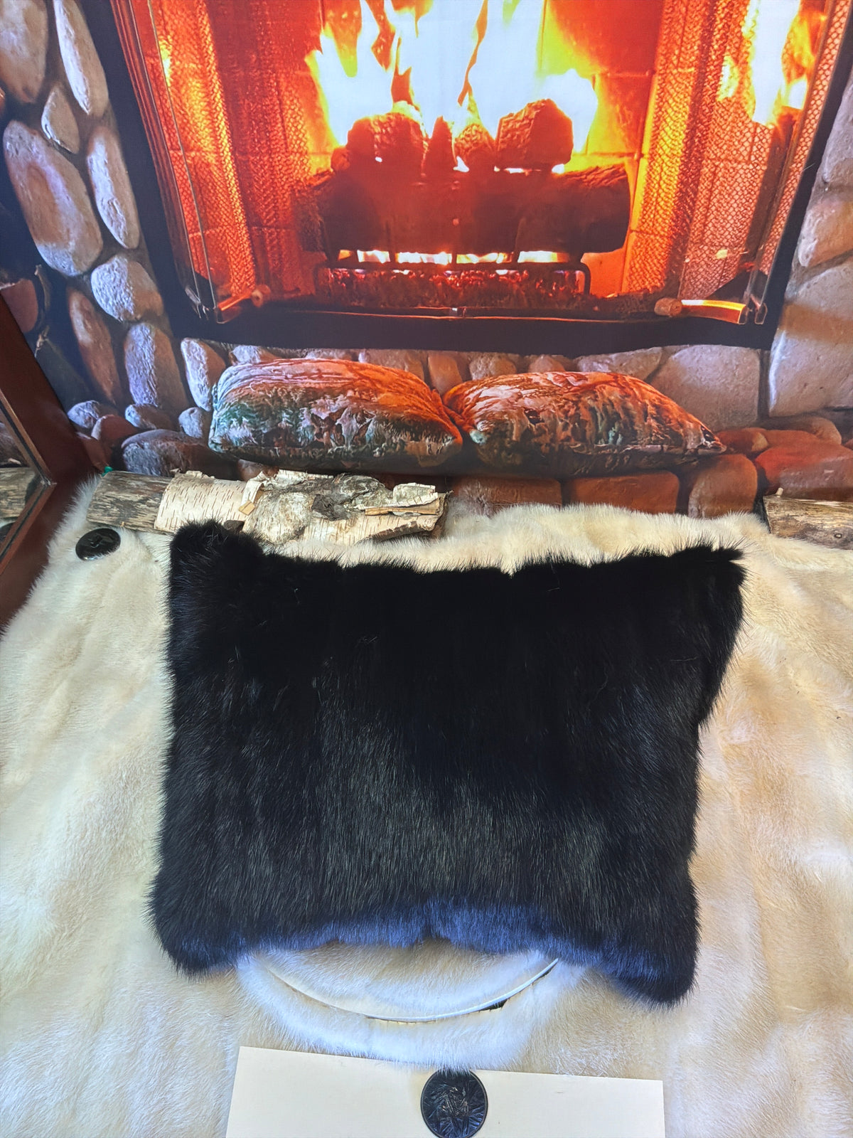 Coussin décoratif Antoinette en fourrure recyclée de Vison