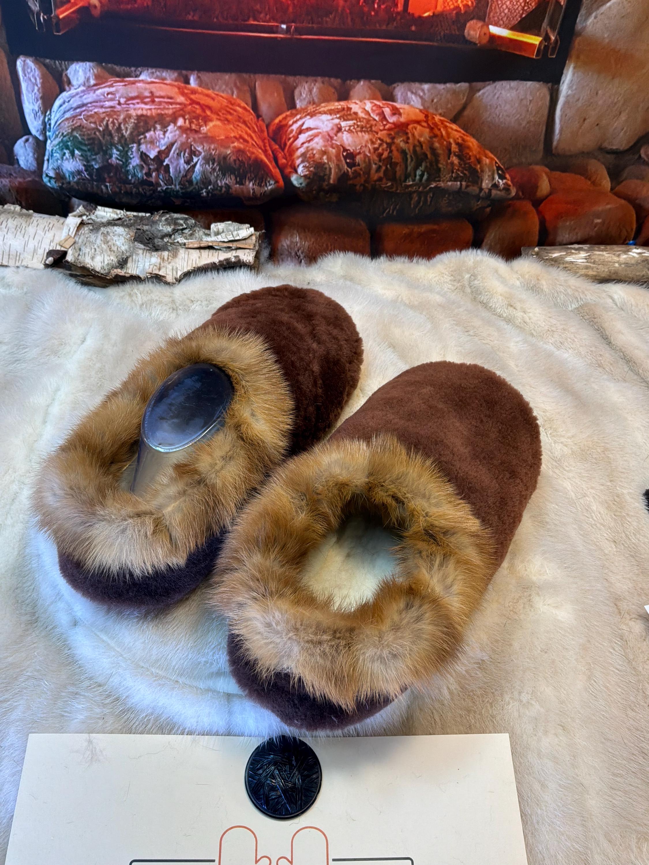 Slipper Camille pointure 10 Homme – Sherling italien & cuir recyclé, pièce unique faite à la main au Québec