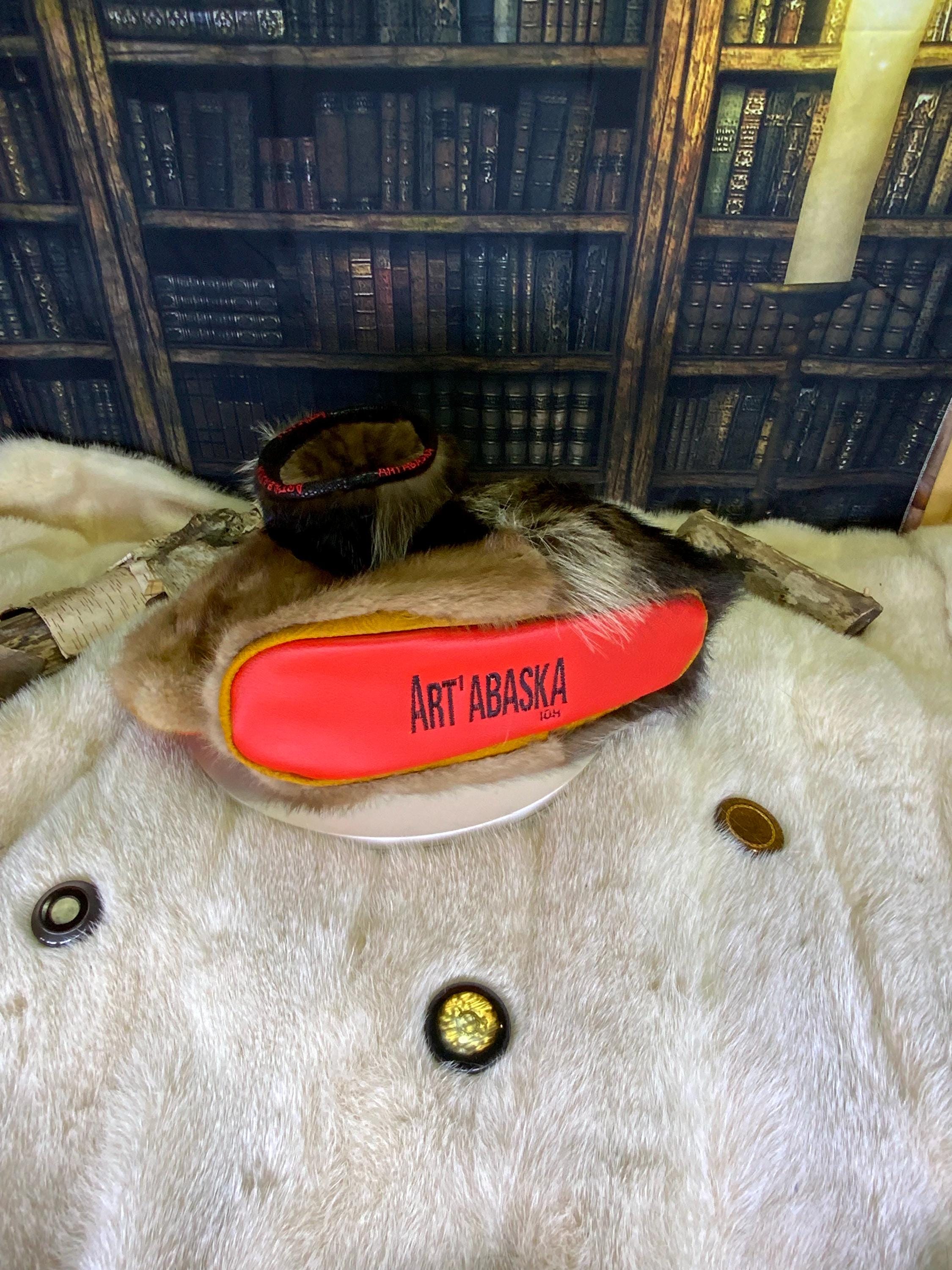 Mocassin d’intérieur homme Les Murielle – pointure 10 – vison & raton recyclés – pièce unique faite à la main au Québec, chaud et durable