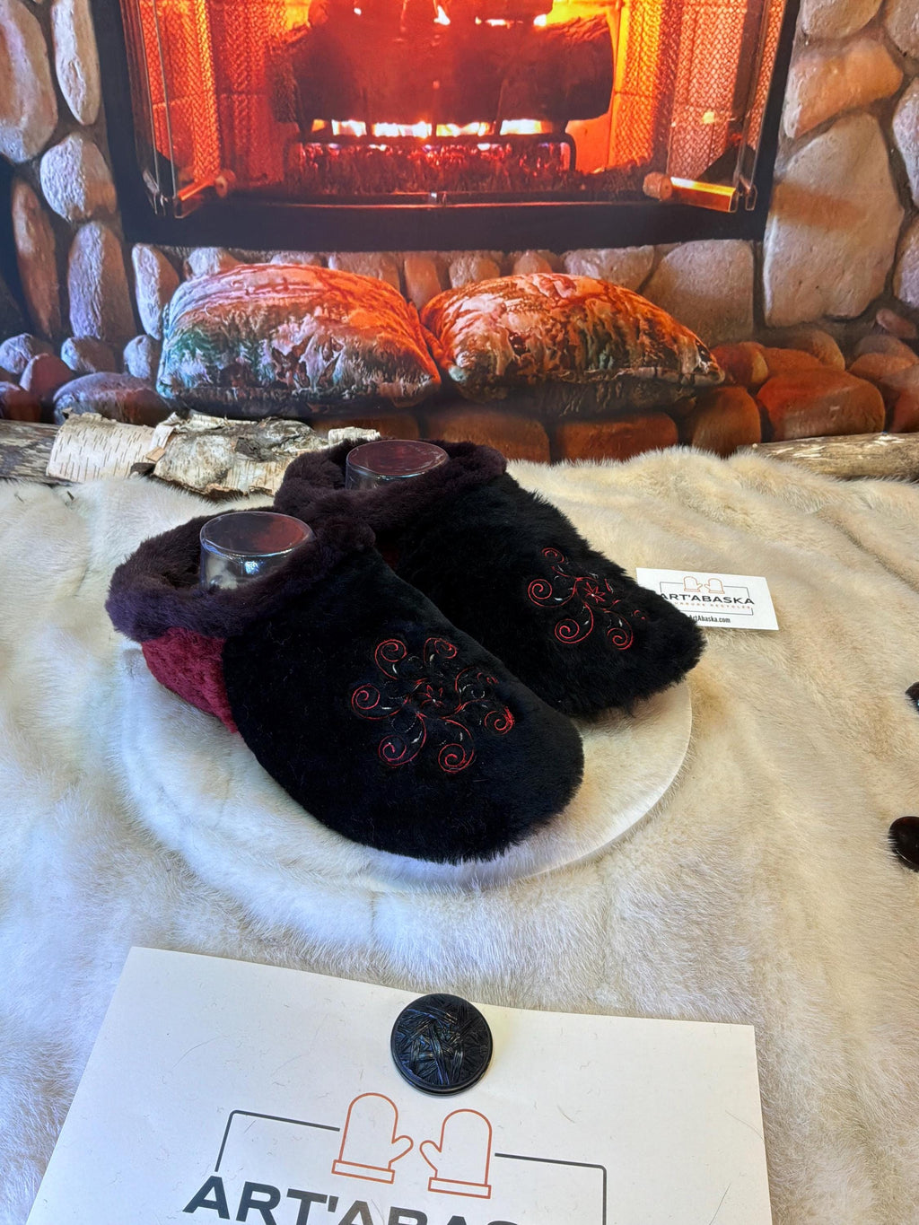 Slipper Ida pointure 9 femme – Sherling italien & cuir recyclé, pièce unique faite à la main au Québec Édition Brodée
