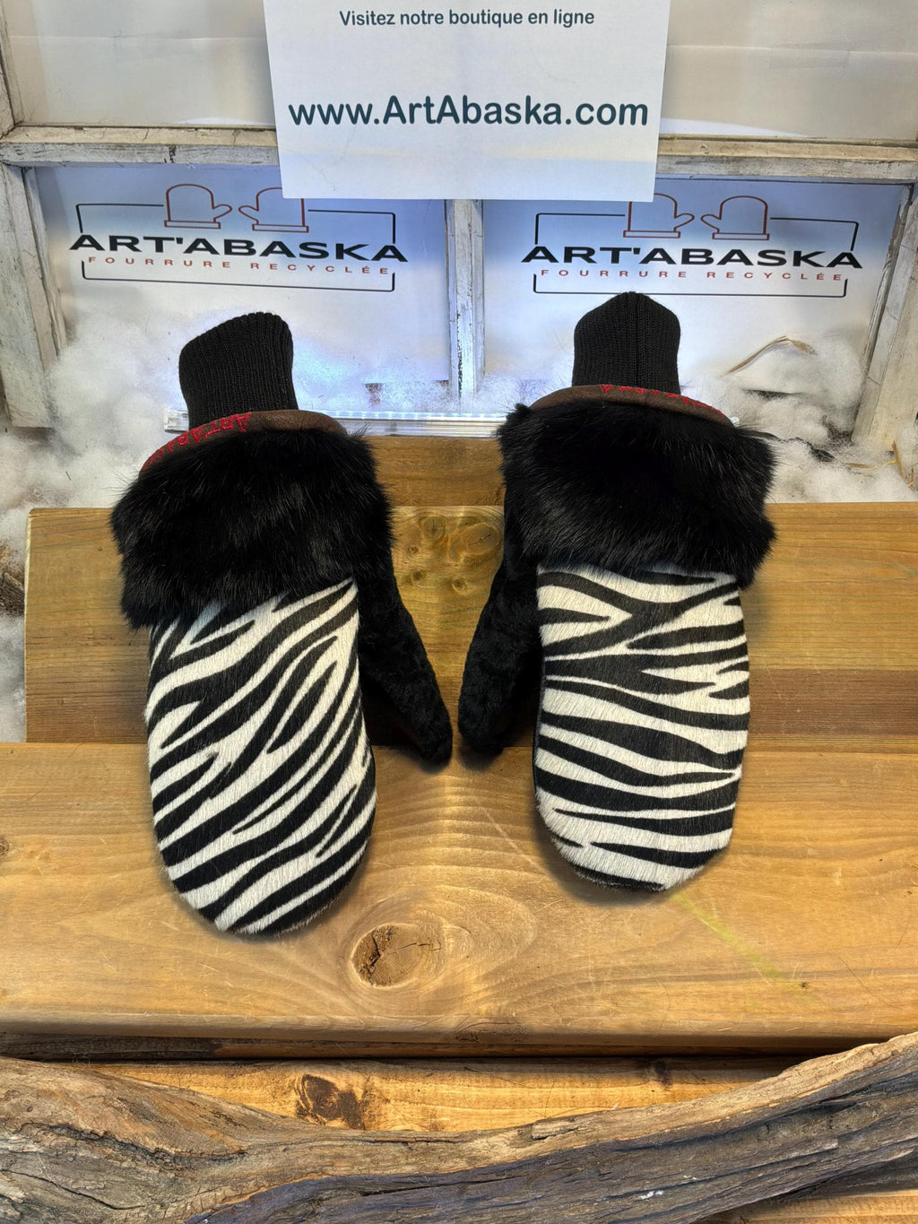 Mitaines de ville Medium Béatrice en fourrure recyclée – Faites à la main au Québec – Légères, élégantes, confort urbain – ArtAbaska