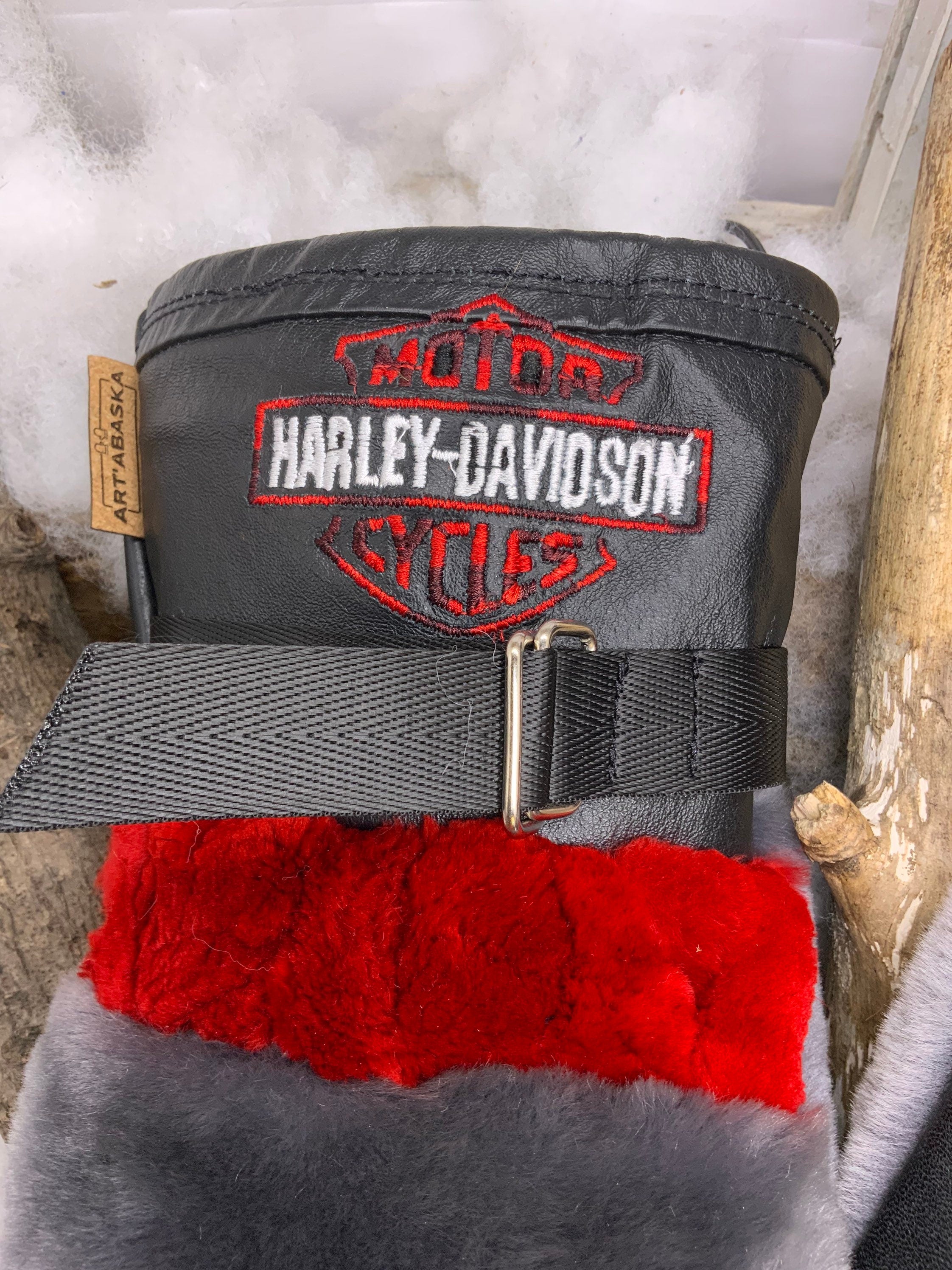 Mitaines Gilberte Harley-Davidson cuir noir rouge mouton rasé recyclé brodé Large fait à la main Québec édition unique biker