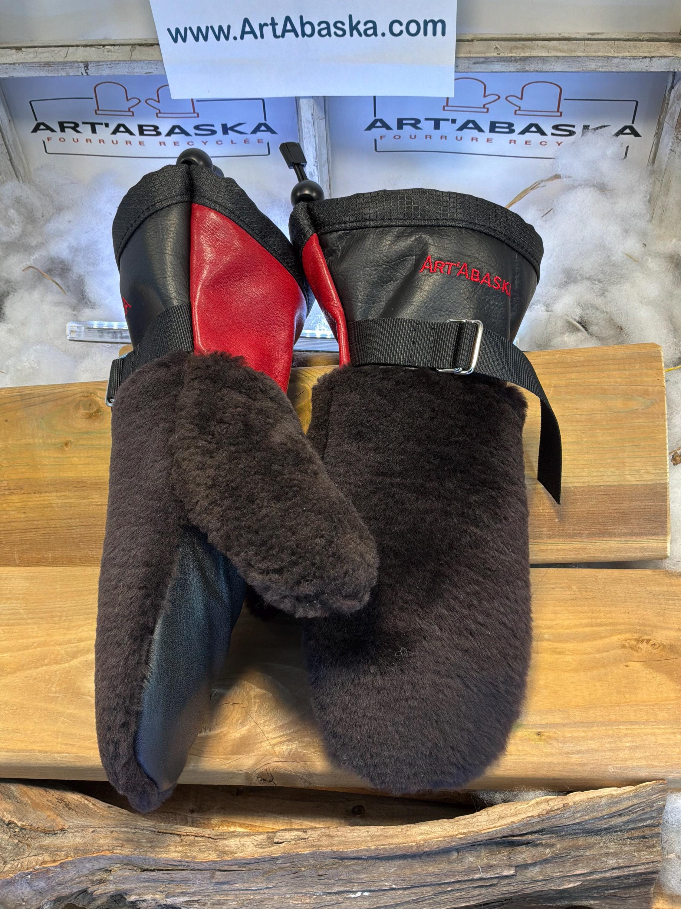 Mitaines Solange Medium mouton rasé brun recyclé, cuir italien noir & rouge pompier, pièce unique faite à la main au Québec