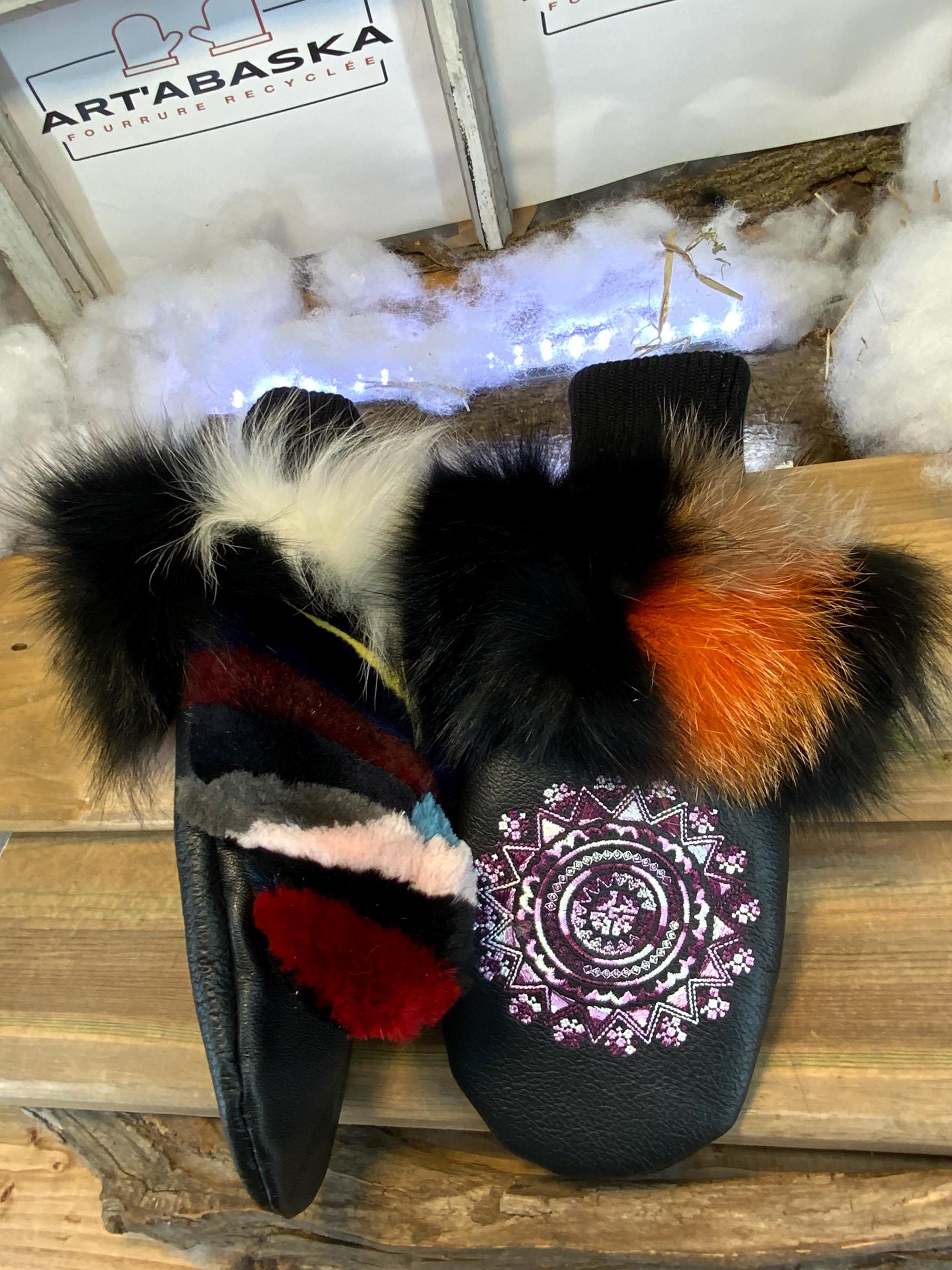 Mitaines de ville Micheline, Medium, en cuir italien brodé et fourrure recyclée en patchwork coloré, pièce unique faite à la main au Québec