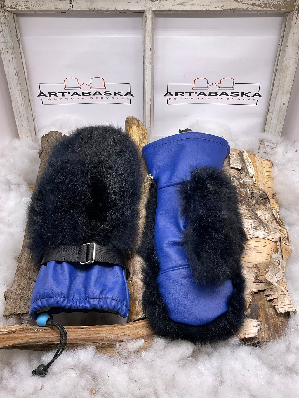 Mitaines Danielle Large opossum bleuté rare cuir bleu recyclé fait main Québec pièce unique artisanale chaleur et confort