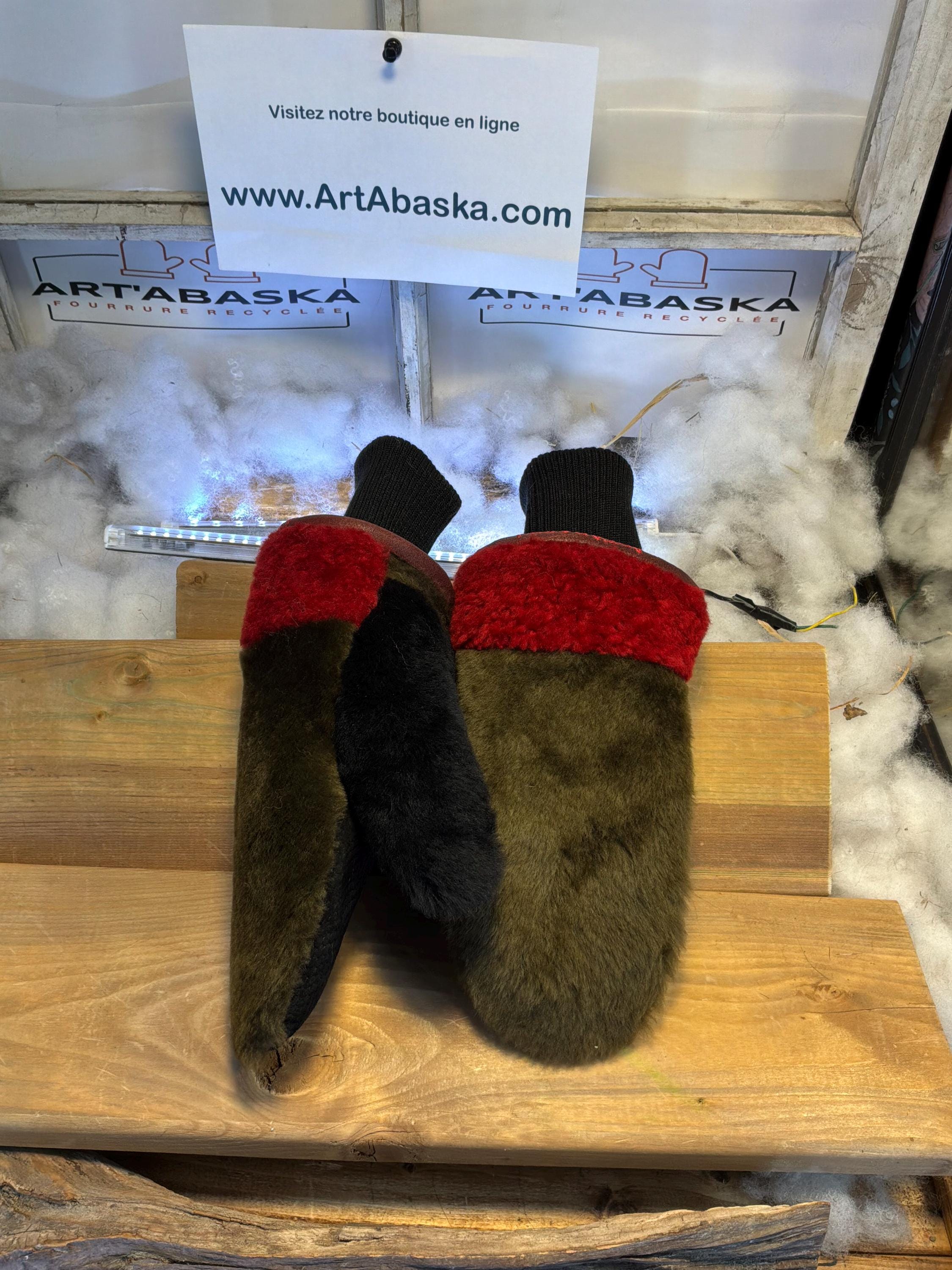 Mitaines de ville Large Éliane en fourrure recyclée – Faites à la main au Québec – Légères, élégantes, confort urbain – ArtAbaska