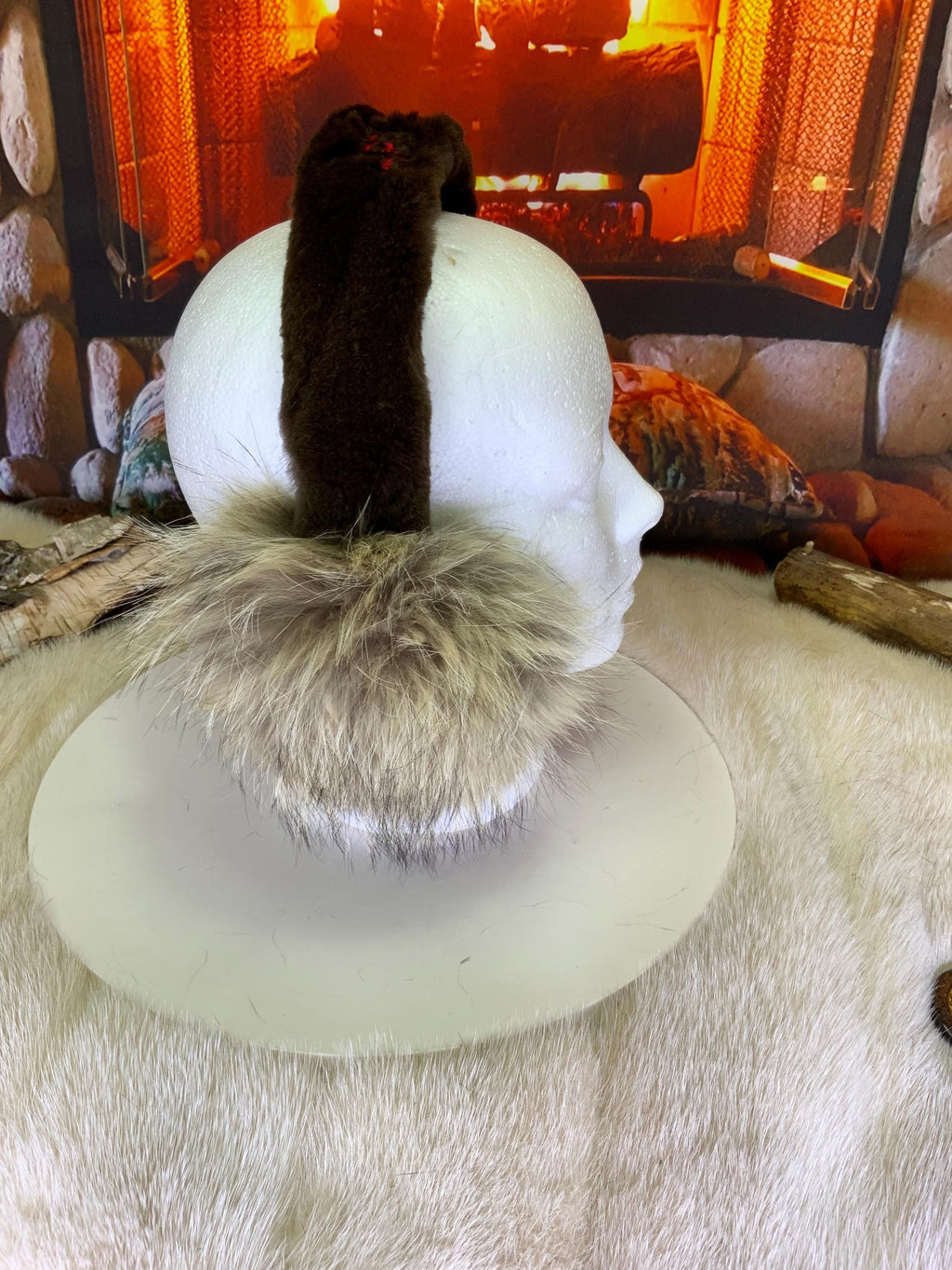 Cache-Oreilles tout en fourrure recyclée édition Coyote naturel