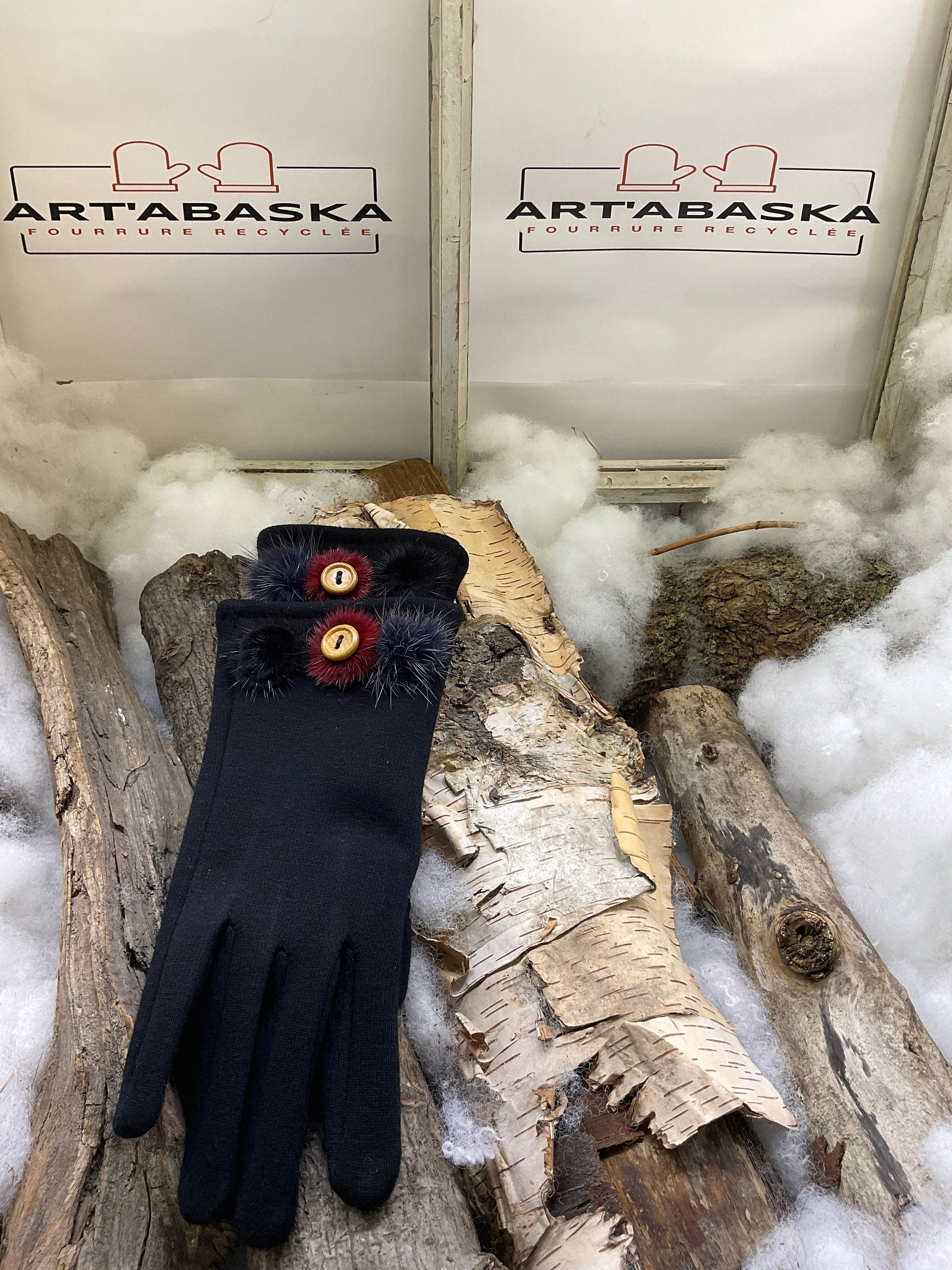 Gants de Ville ornés de vraie fourrure cousue au poignet avec bouton décoratif. SMALL