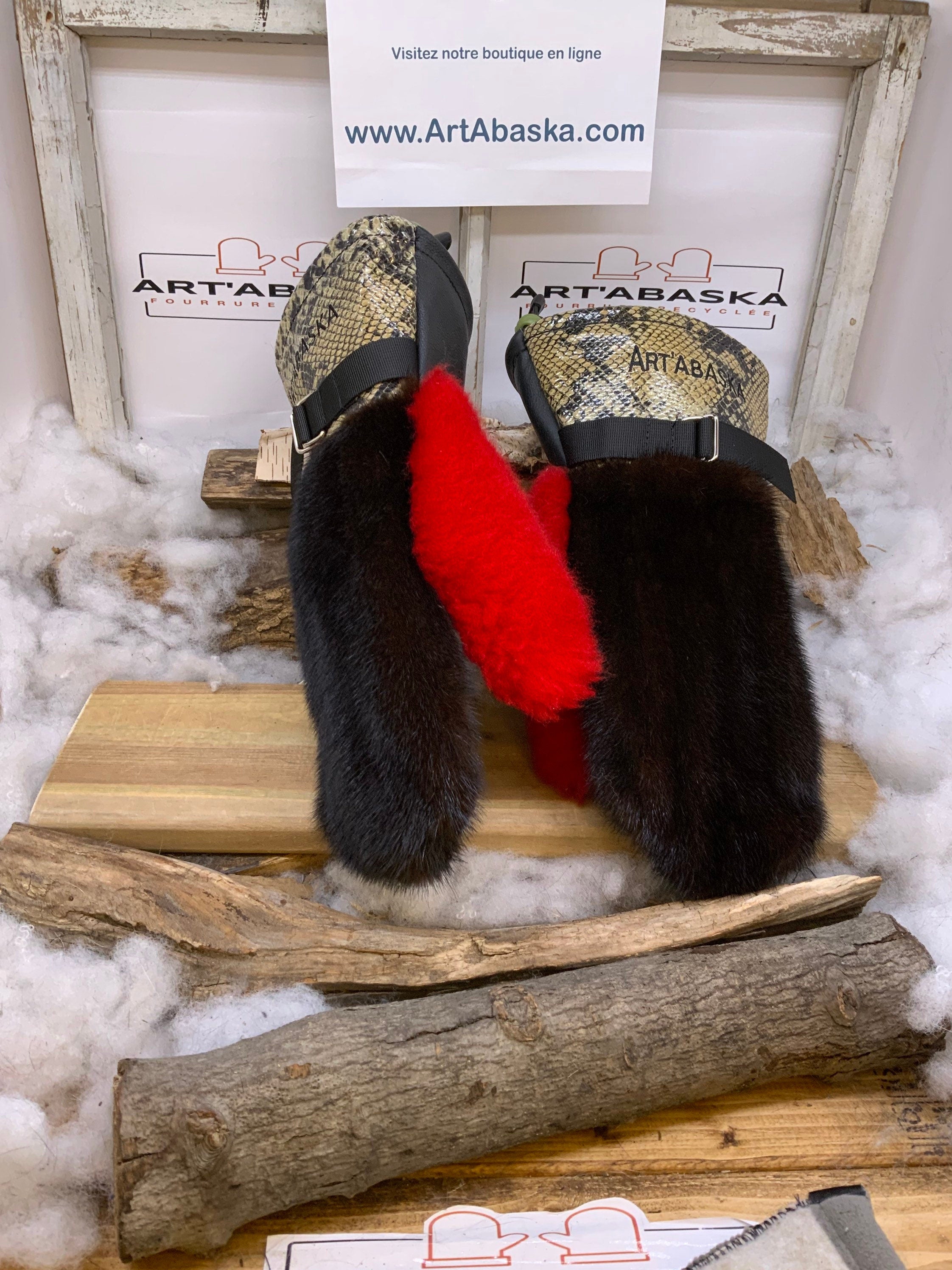 Mitaines Marie-Louise vison brun et mouton rouge recyclés cuir imprimé lézard fait à la main Large 9h55 Québec artisanal unique