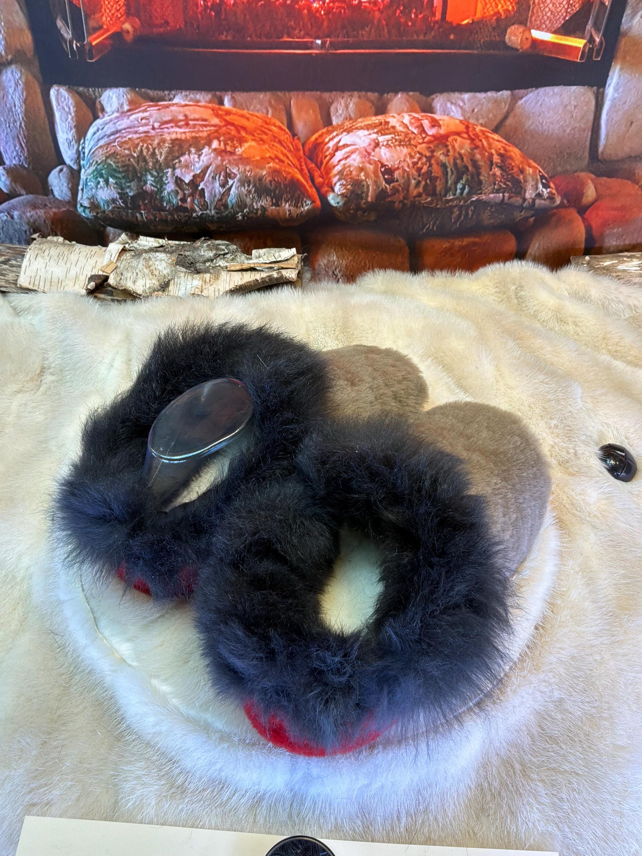 Slipper Germaine pointure 7 femme – Sherling italien & cuir recyclé, pièce unique faite à la main au Québec