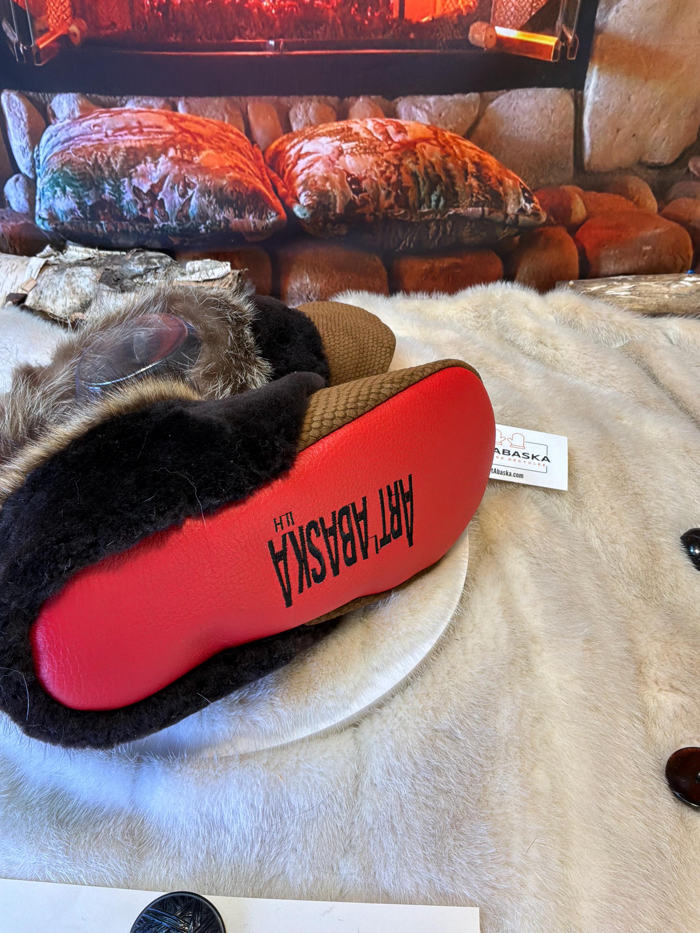 Slipper Mauricette pointure 11 Homme – Sherling italien & cuir recyclé, pièce unique faite à la main au Québec
