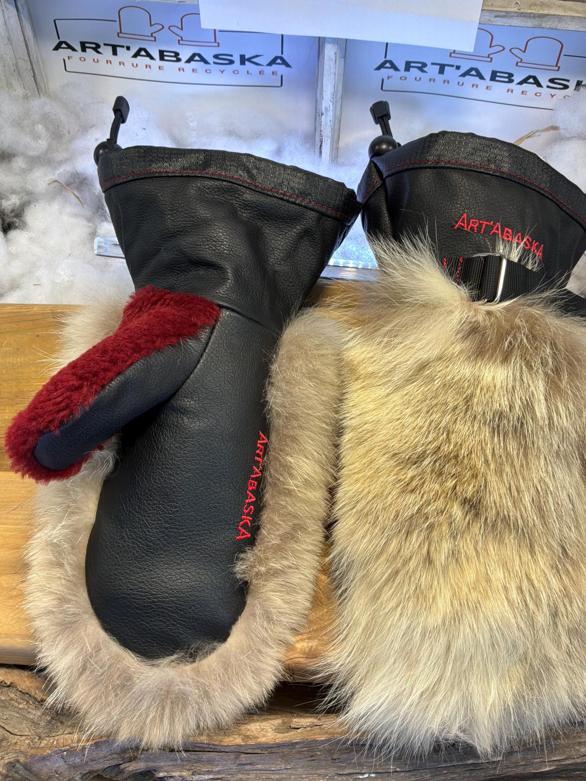 Mitaines Solange Small coyote recyclé manteau vintage avec pouce mouton rasé rouge vin et cuir italien noir, pièce  faite à la main Québec
