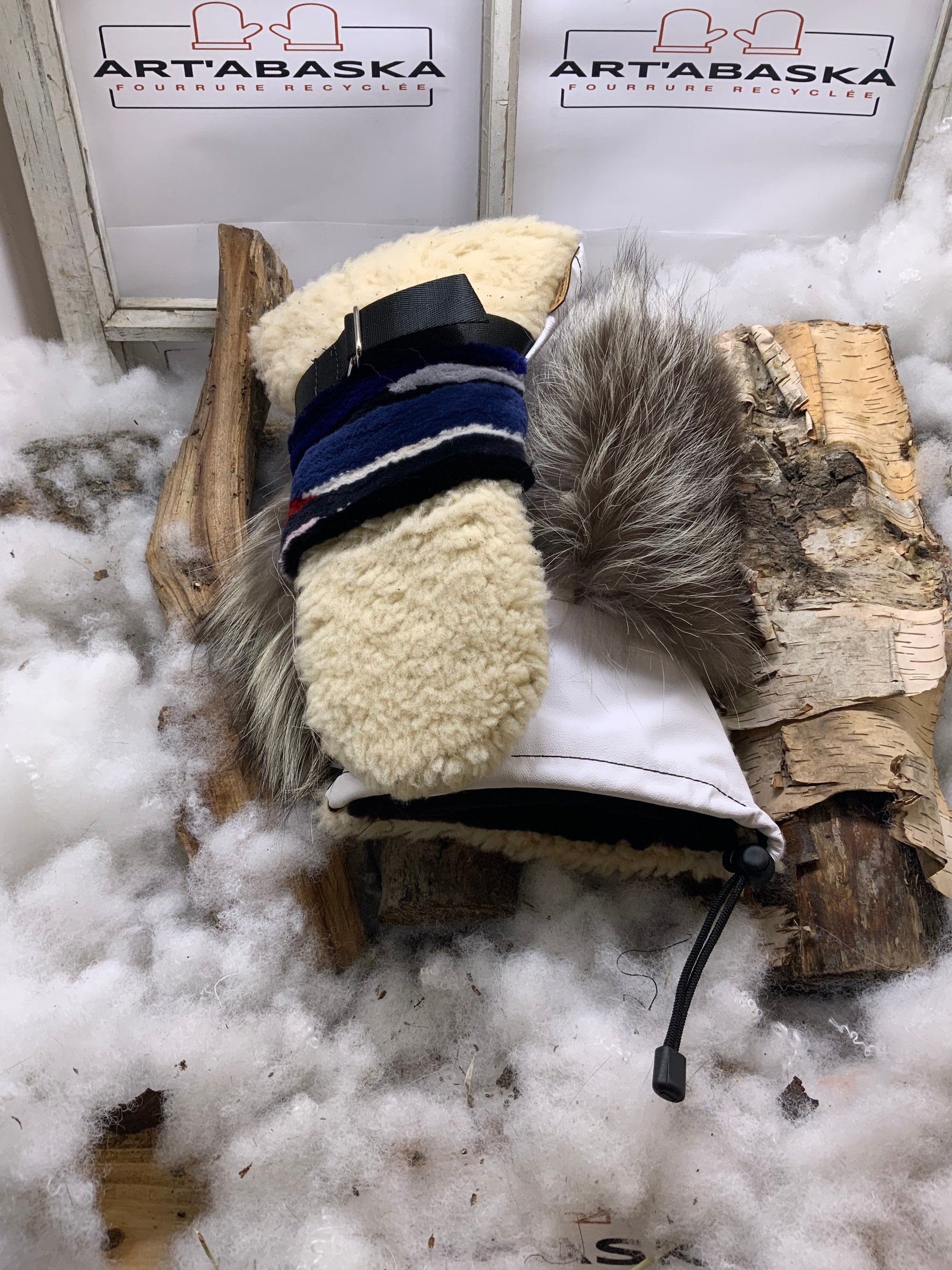 Mitaines Alphonsine Small – Édition limitée, fourrures recyclées renard et mouton, intérieur en fourrure, fait à la main Québec