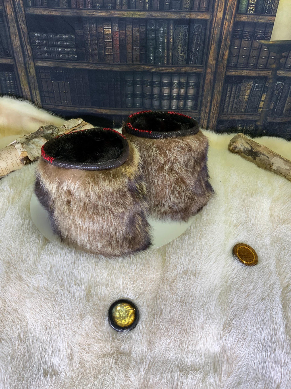 Mocassins d’intérieur Thérèse pour femme 7 en vison brun recyclé, raton naturel recyclé et mouton rasé ultra-doux recyclé – faits à la main au Québec, chauds, respirants, confort de luxe, pièce unique Art’Abaska 💕