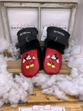 Mitaines Les Camille Édition Spéciale Mickey – Fourrure recyclée, cuir noir, broderies originales – Fait à la main Québec