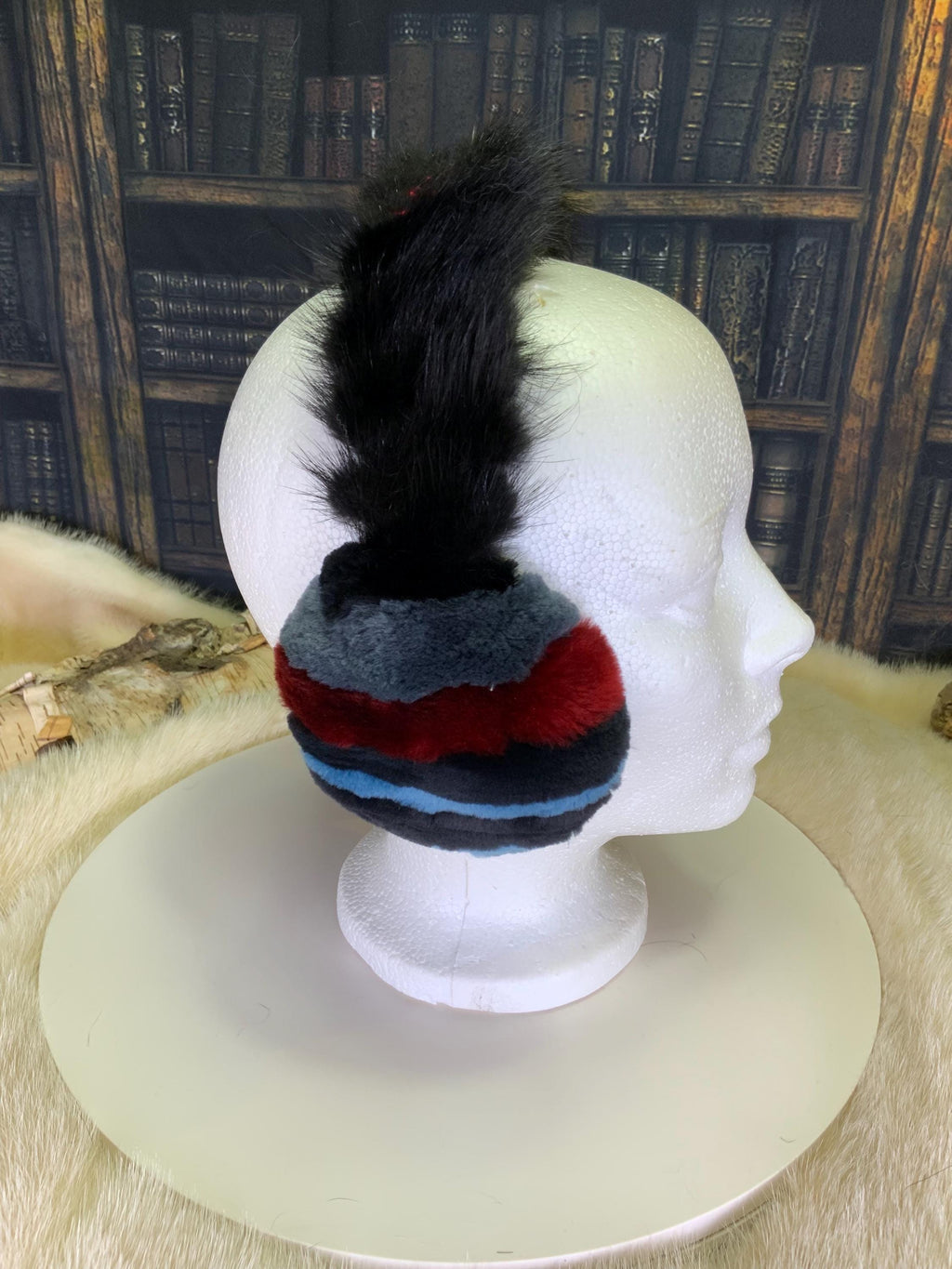 Cache-Oreilles tout en fourrure recyclée Édition Lannières cousues une à une