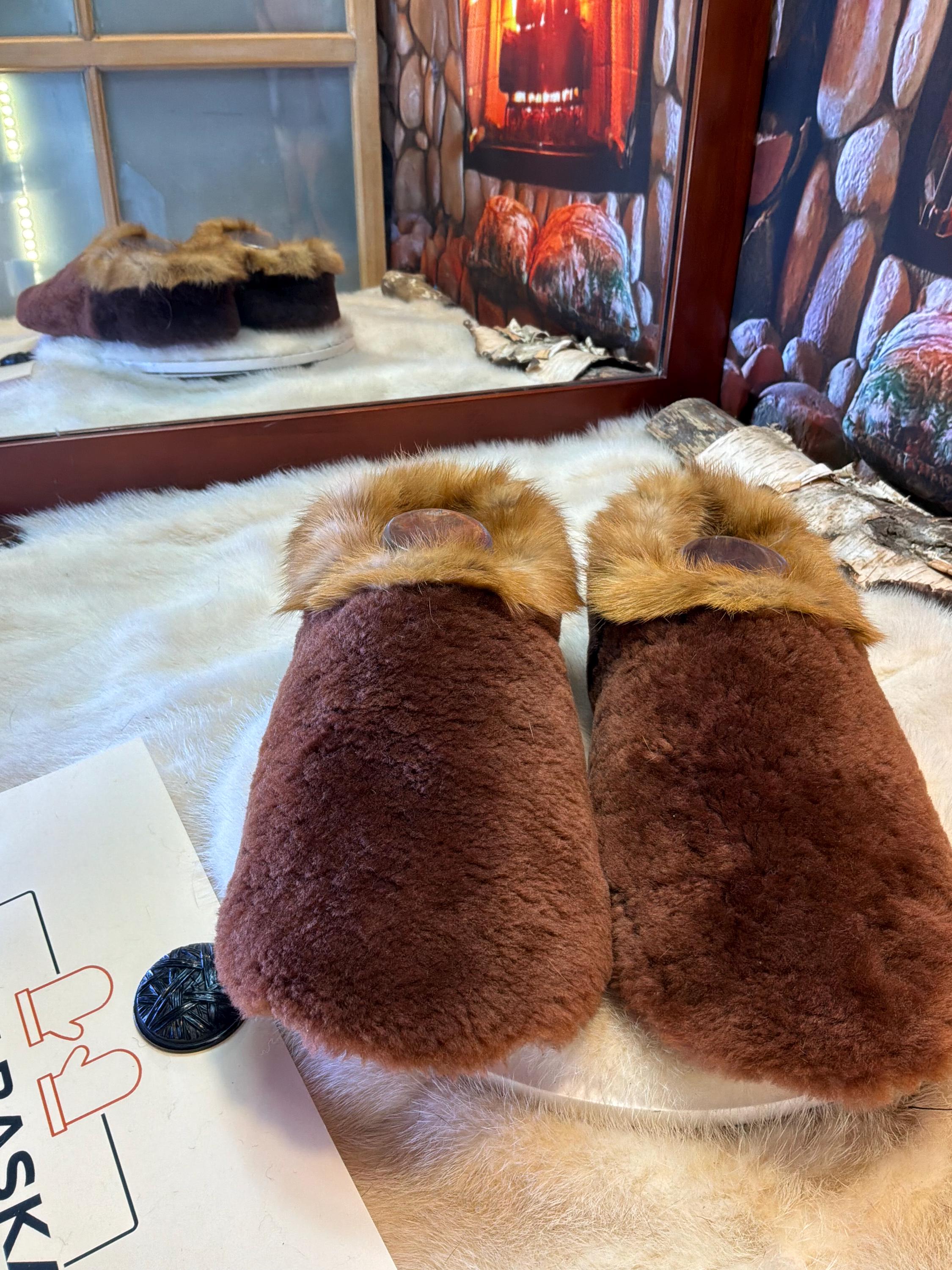 Slipper Camille pointure 10 Homme – Sherling italien & cuir recyclé, pièce unique faite à la main au Québec