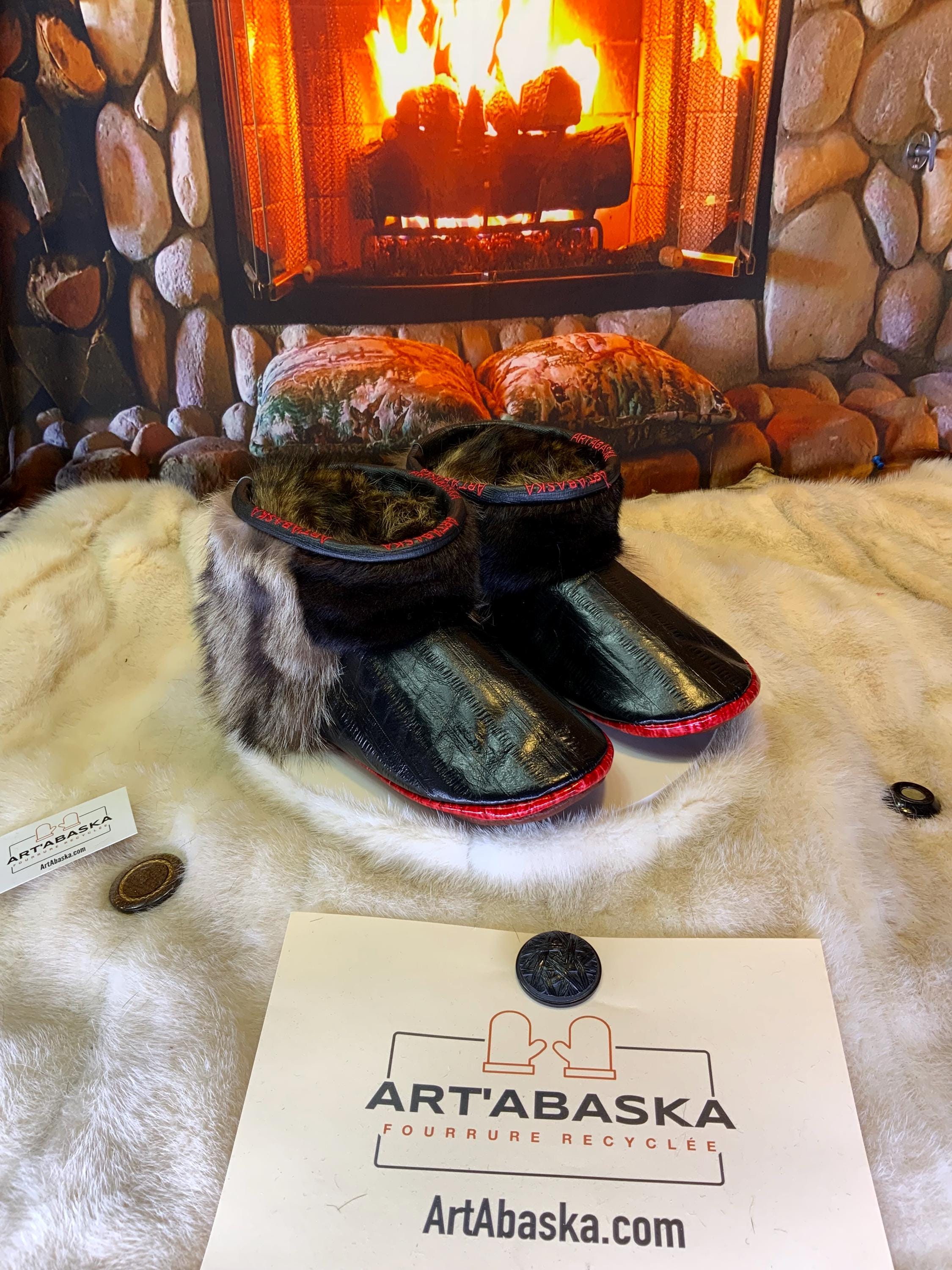 Mocassin d’interieur homme Les Marcelline - pointure 10 - cuir d’anguille noir, vison brun & raton recyclés - fait main au Québec