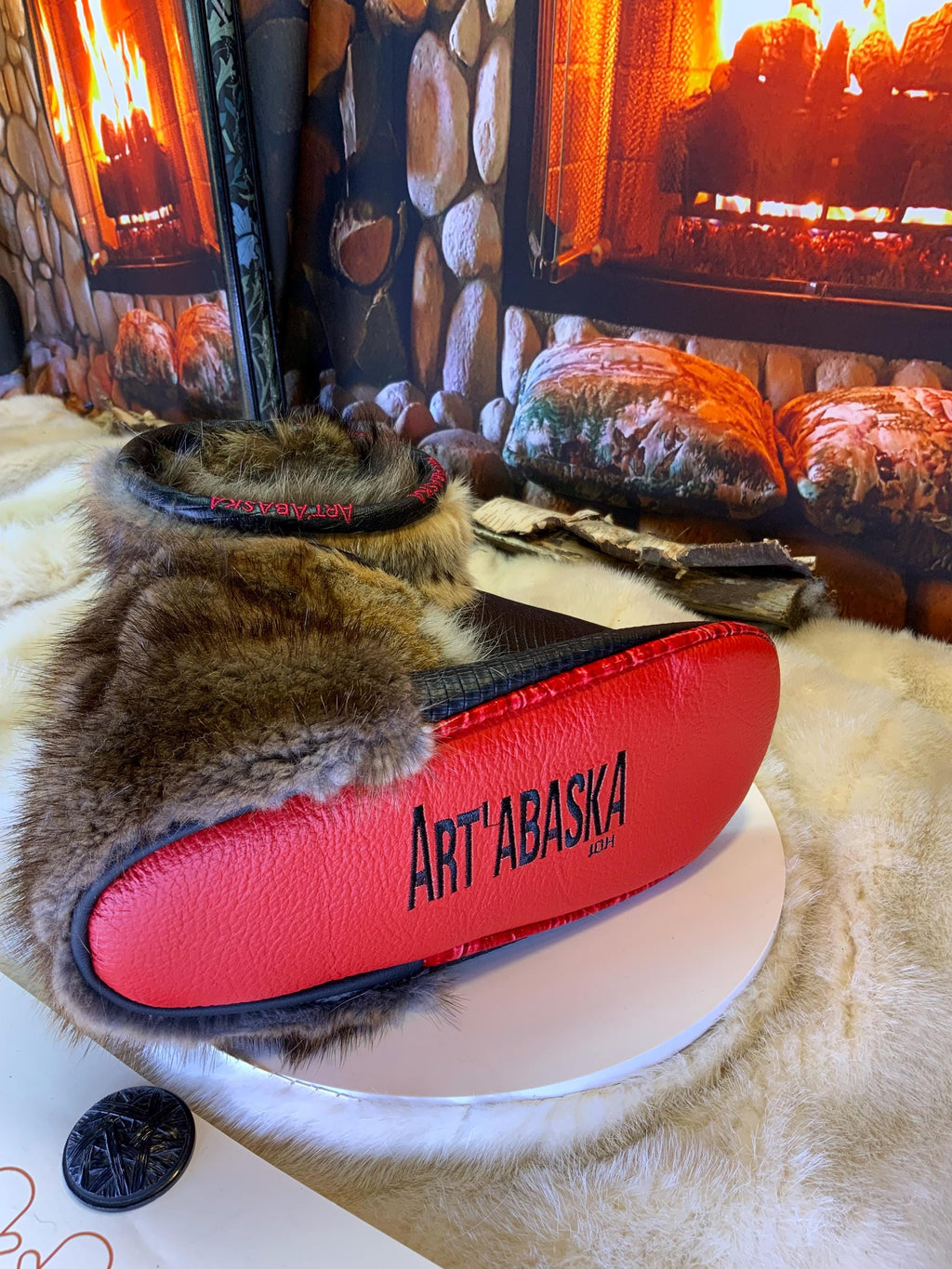 Mocassin d’intérieur Les Armandes – pointure 10 homme – pantoufles artisanales cuir serpent & fourrure recyclée – fait à la main au Québec