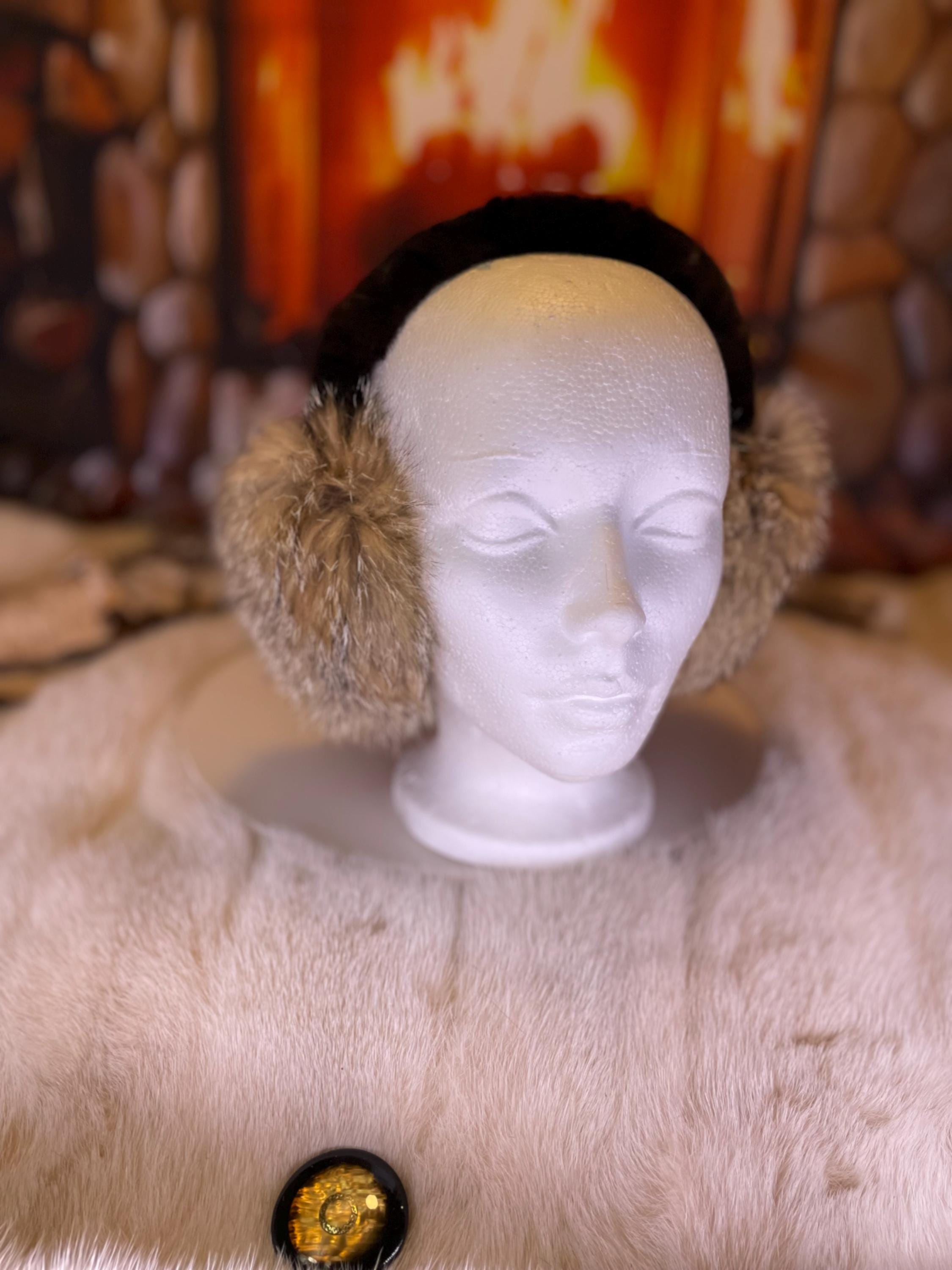 Cache-Oreilles tout en fourrure recyclée édition Coyote naturel recyclé et vison rasé sur la tête  Les Lise-Anne