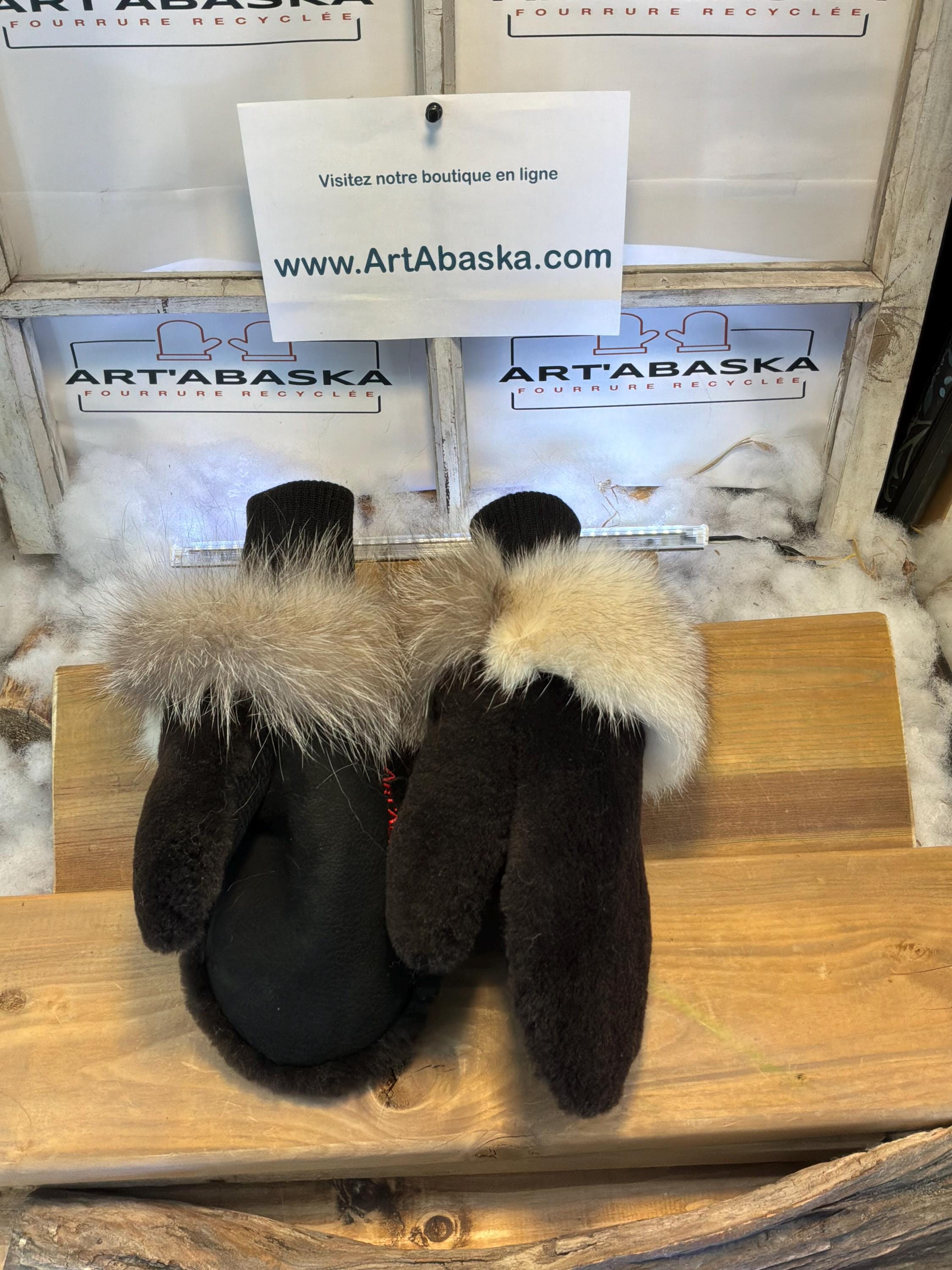 Mitaines de ville Medium Henriette en fourrure recyclée – Faites à la main au Québec – Légères, élégantes, confort urbain – ArtAbaska