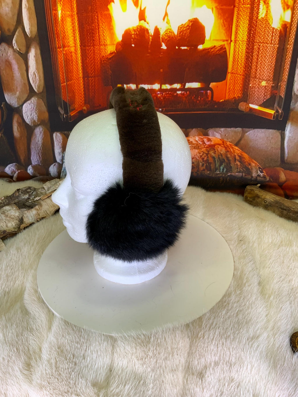 Cache-Oreilles tout en fourrure recyclée édition Opossum noir naturel recyclé Les Danielle