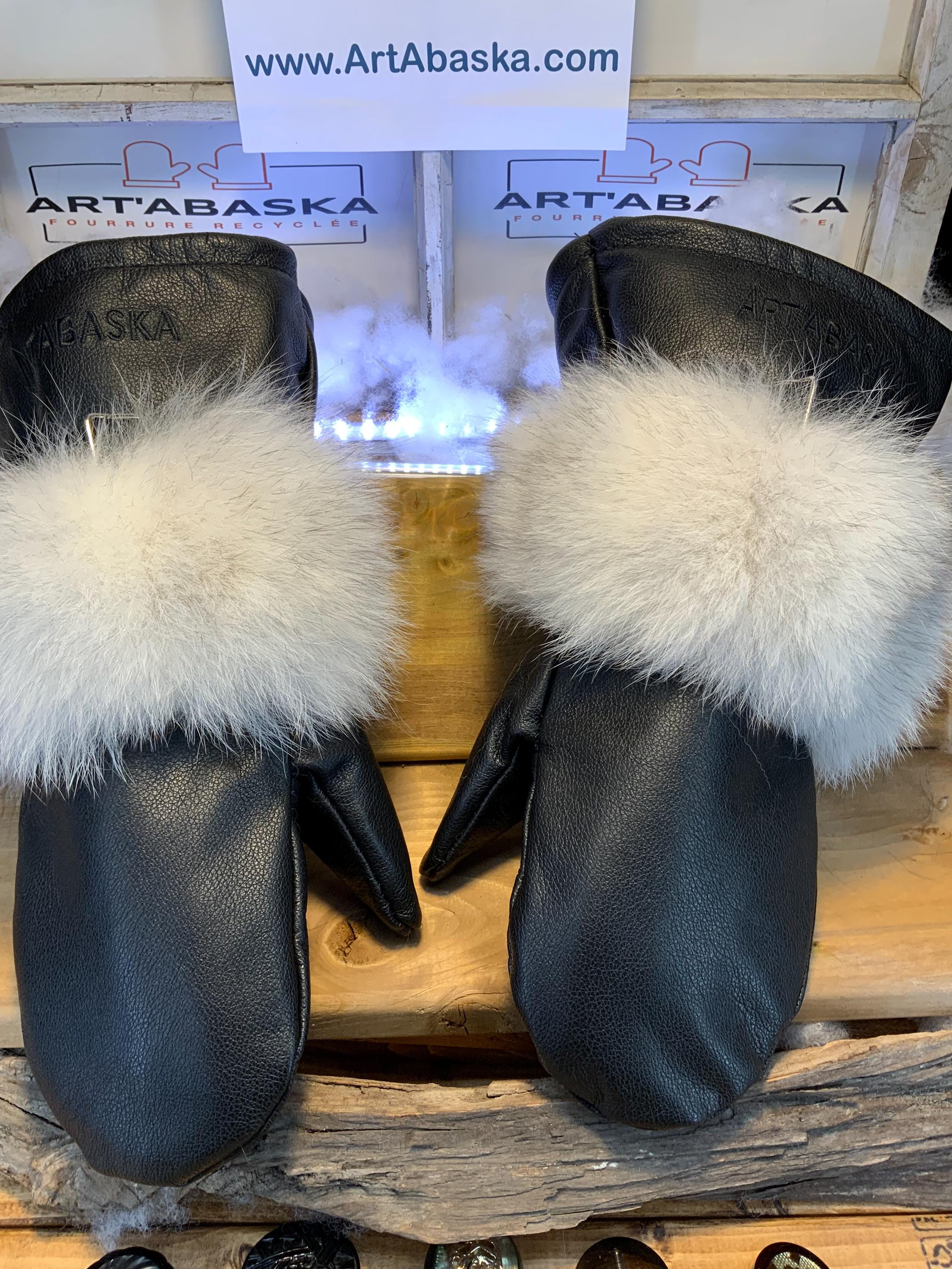 Mitaines Adeline XL cuir italien noir & renard norvegien blanc recycle fait a la main piece unique Quebec