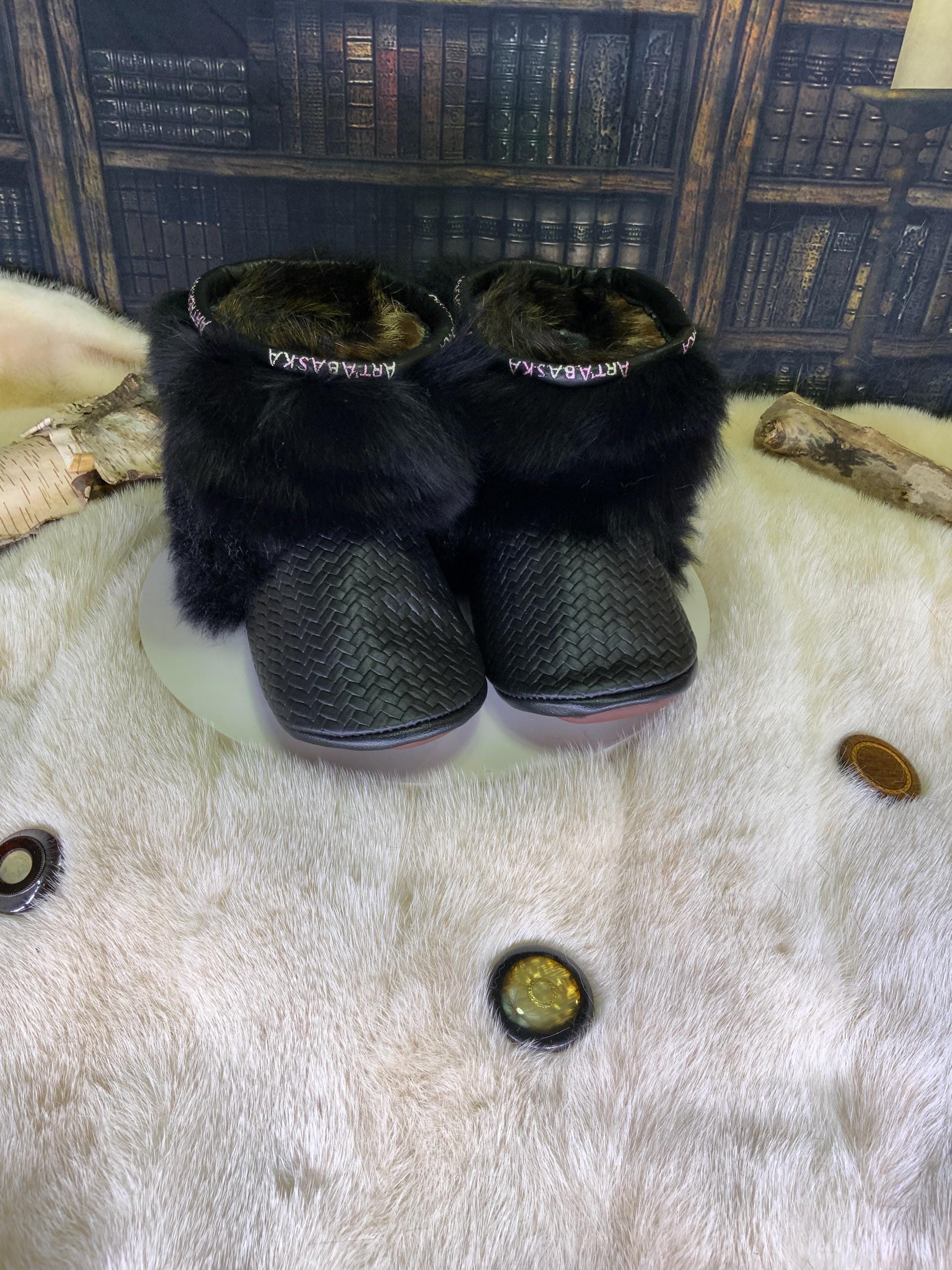 Mocassins d’intérieur Ida pointure 8 femme cuir italien chevron fourrure recyclée opossum renard fait à la main Québec pantoufles luxe