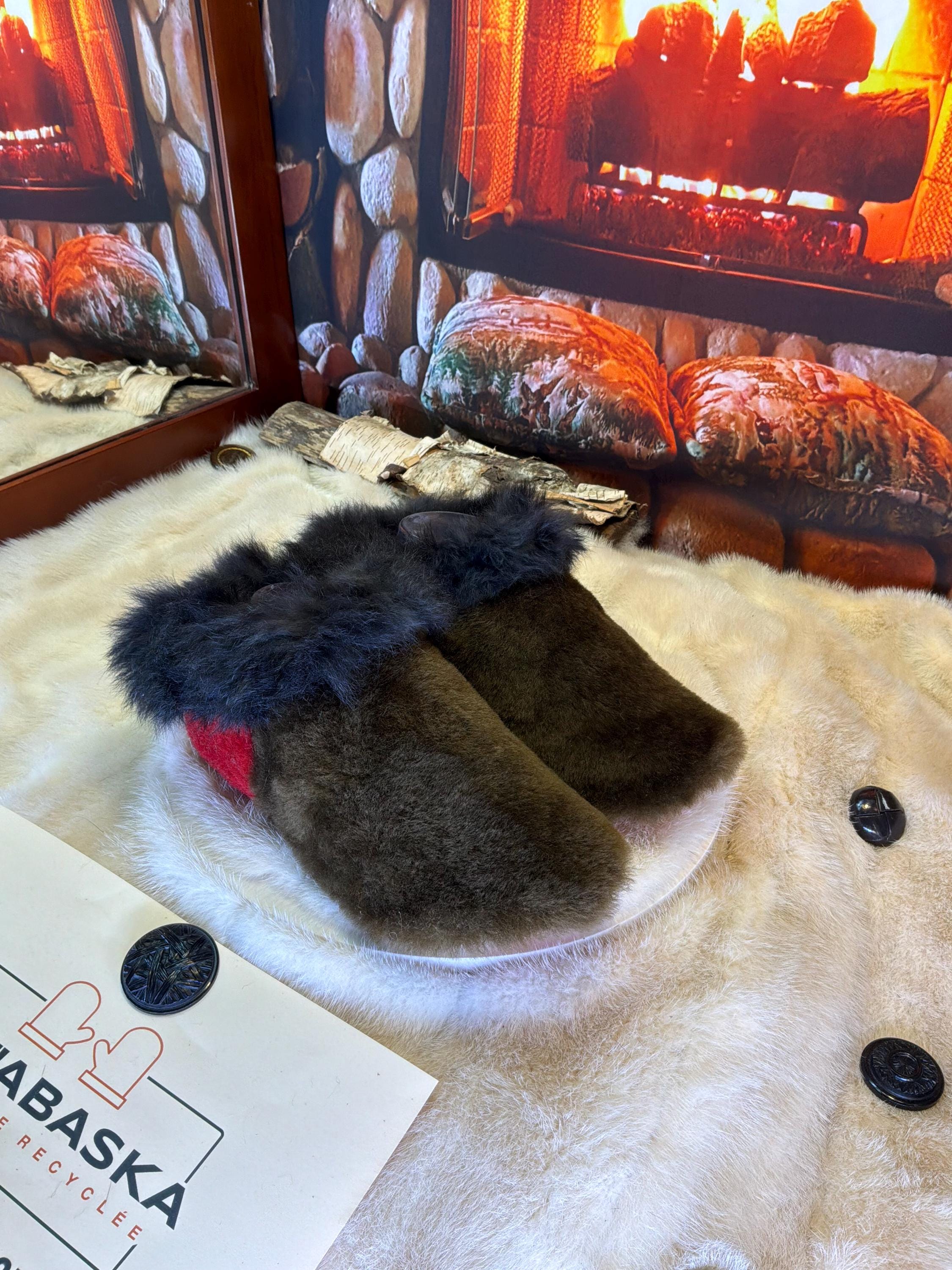 Slipper Jeannine pointure 8 femme – Sherling italien & cuir recyclé, pièce unique faite à la main au Québec