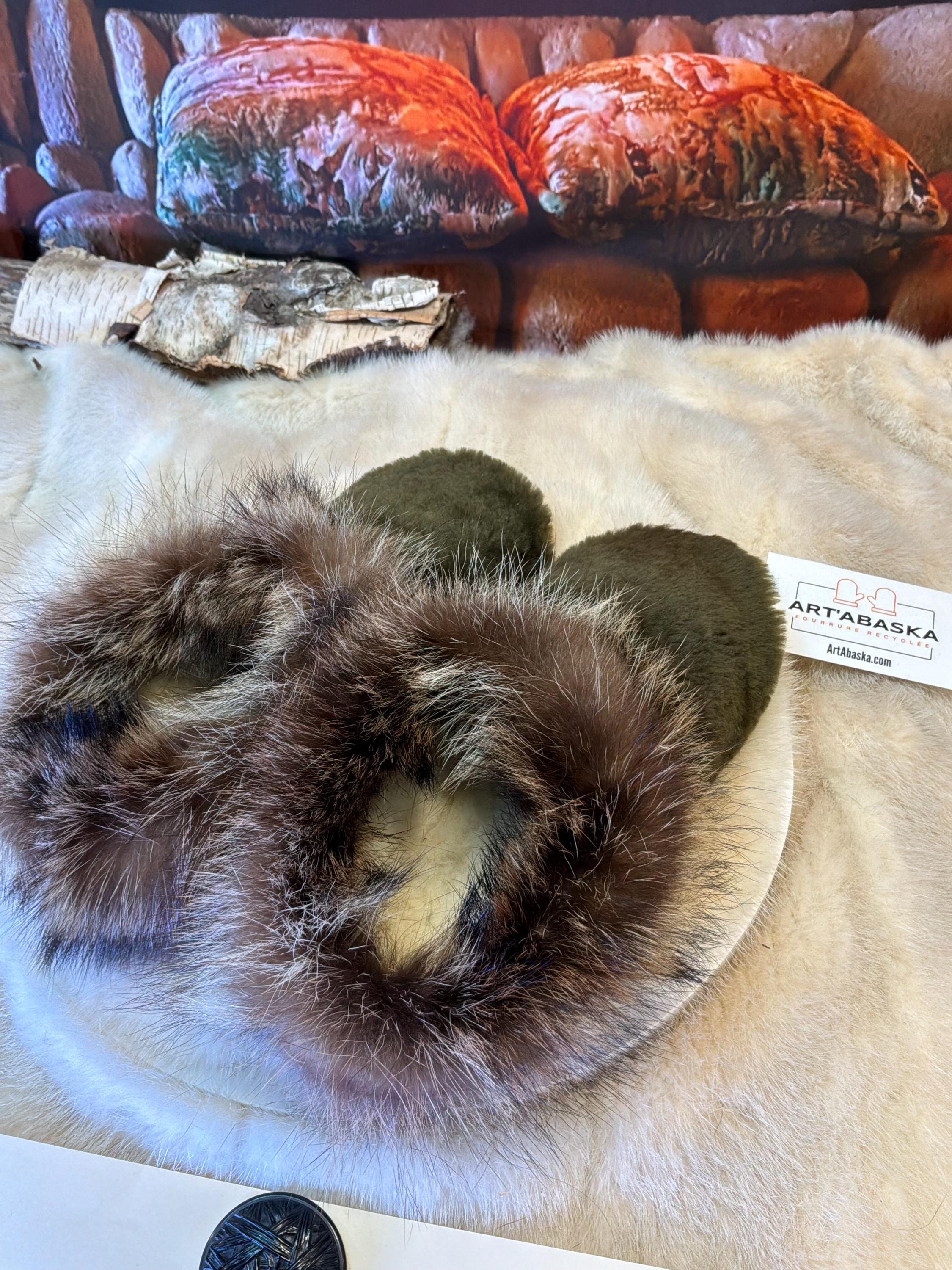 Slipper Fleurette pointure 6 femme – Sherling italien & cuir recyclé, pièce unique faite à la main au Québec